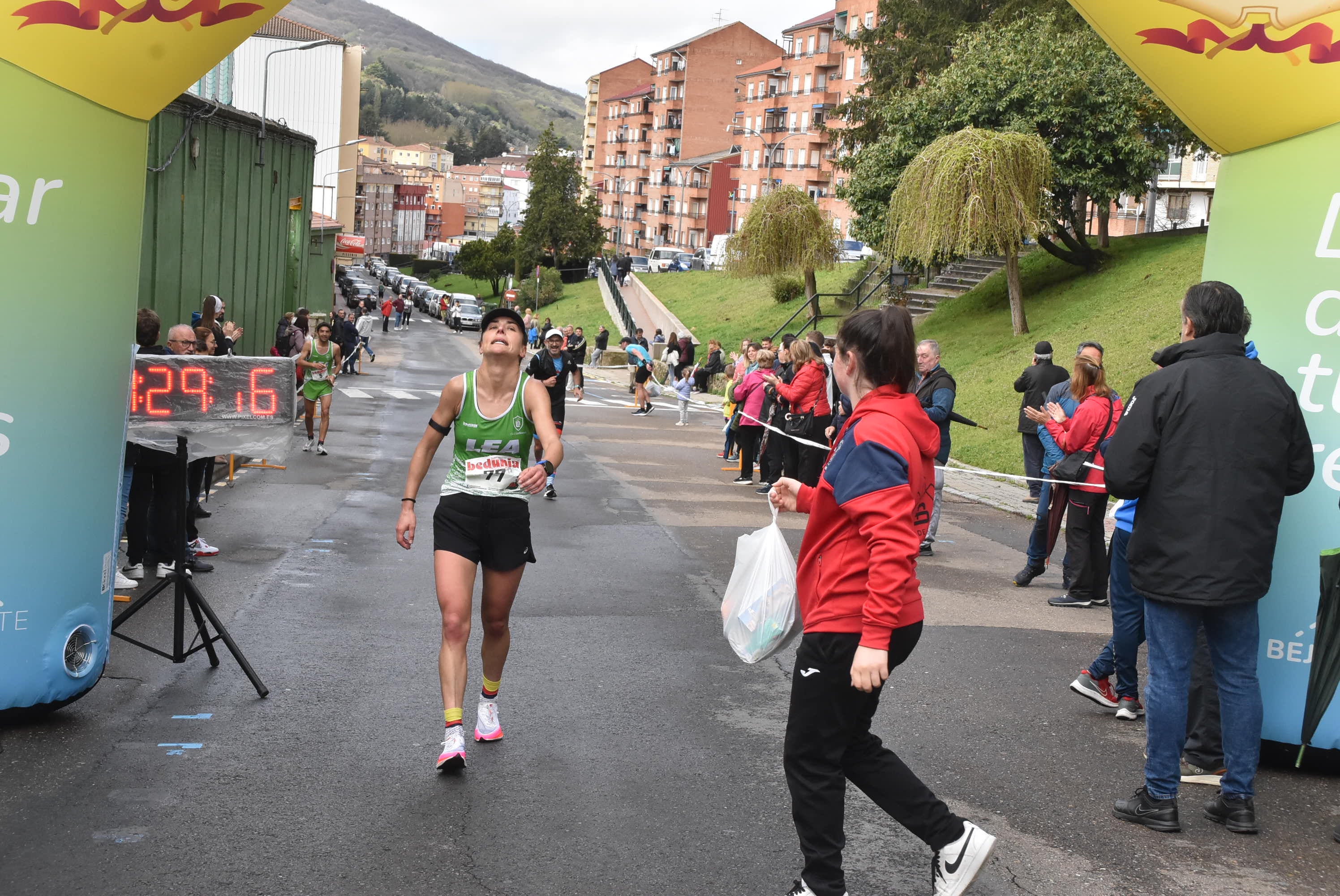 Dani Sanz y Ester Rodríguez ganan la Medio Maratón de Béjar