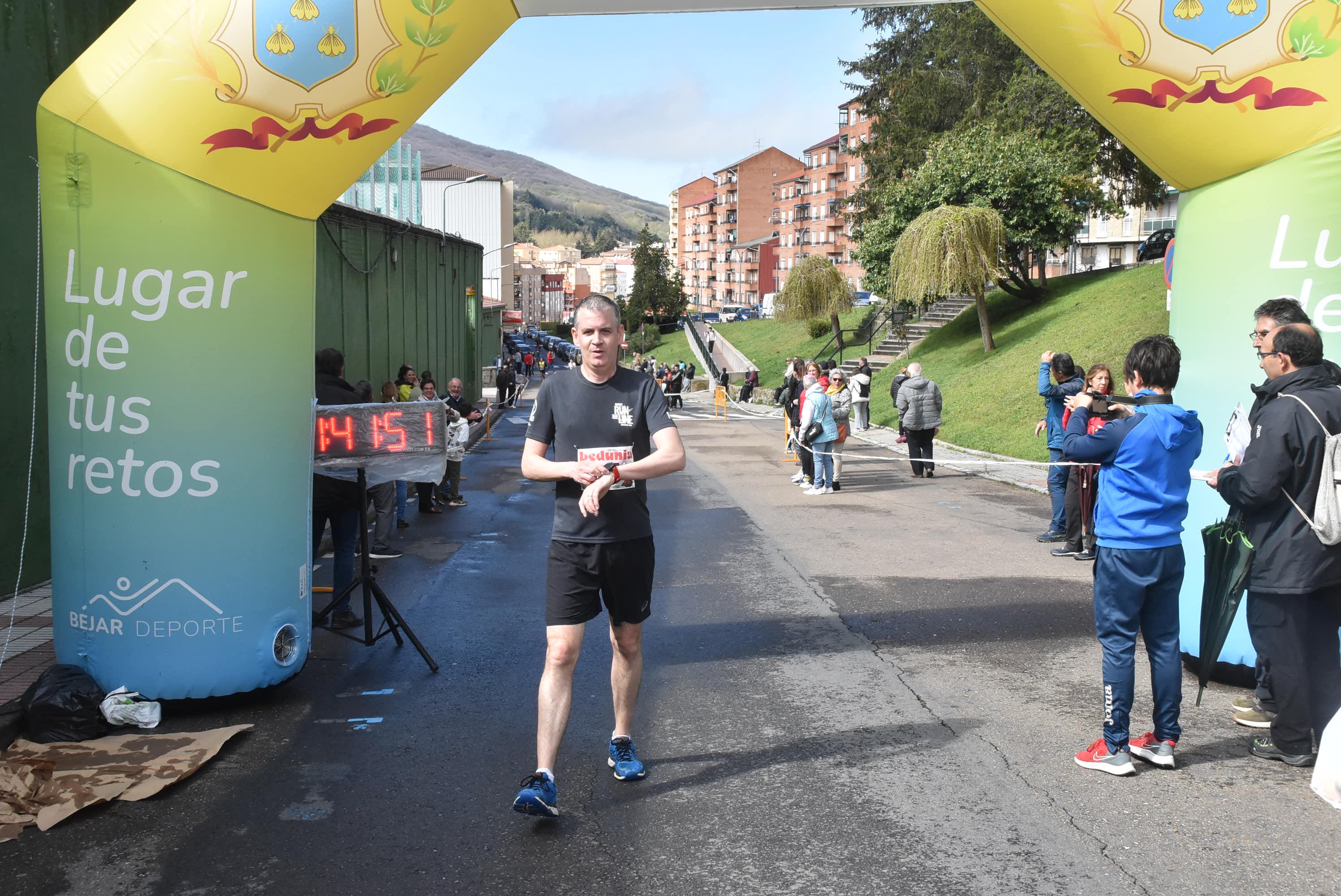 Dani Sanz y Ester Rodríguez ganan la Medio Maratón de Béjar