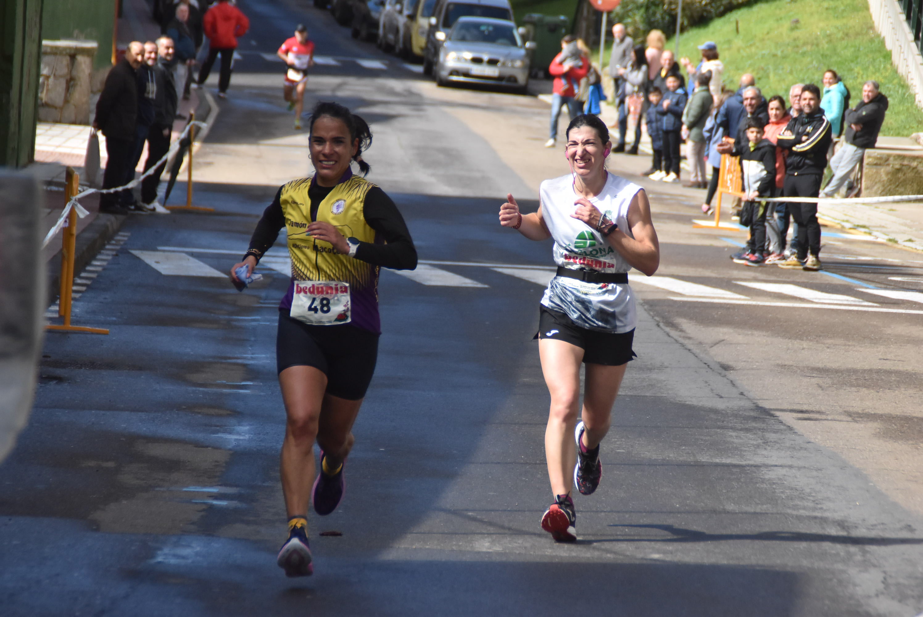 Dani Sanz y Ester Rodríguez ganan la Medio Maratón de Béjar