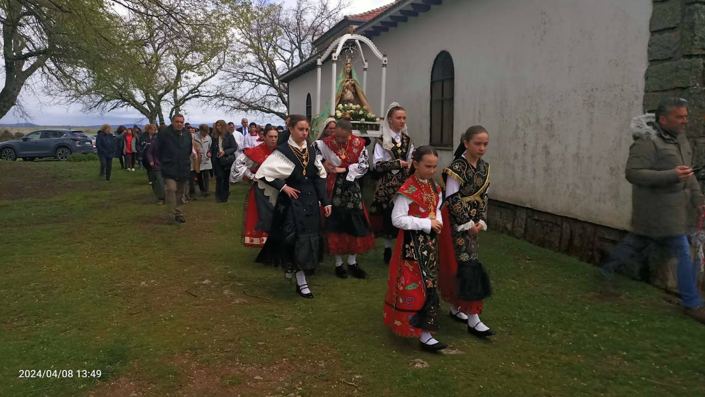 Linares de Riofrío cumple con la tradición y honra a la Virgen del Buen Suceso