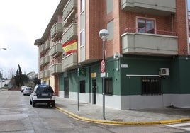 El exterior del cuartel de la Guardia Civil de Santa Marta.