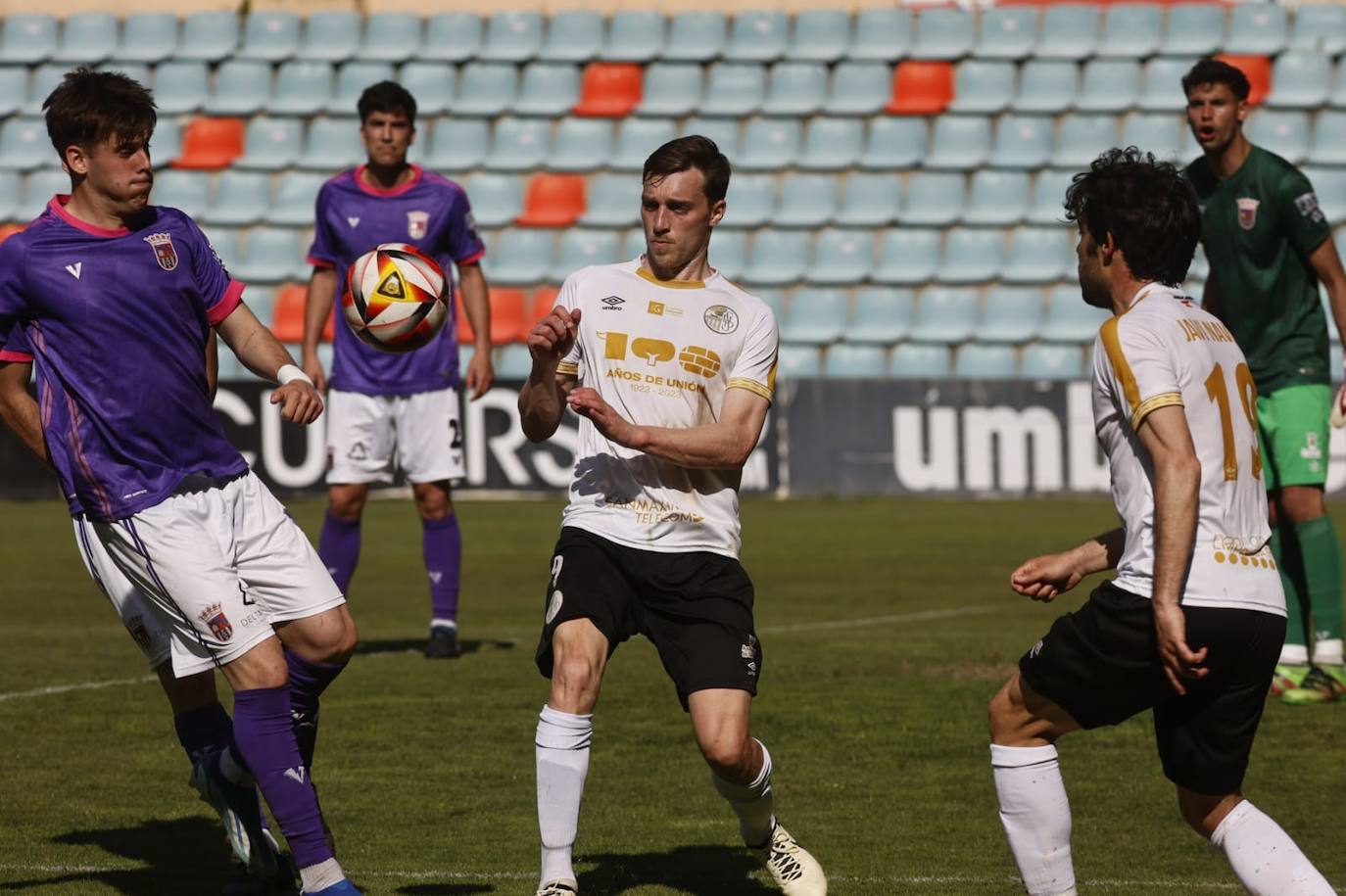 Las mejores imágenes de la victoria del Salamanca UDS al Palencia (2-0)