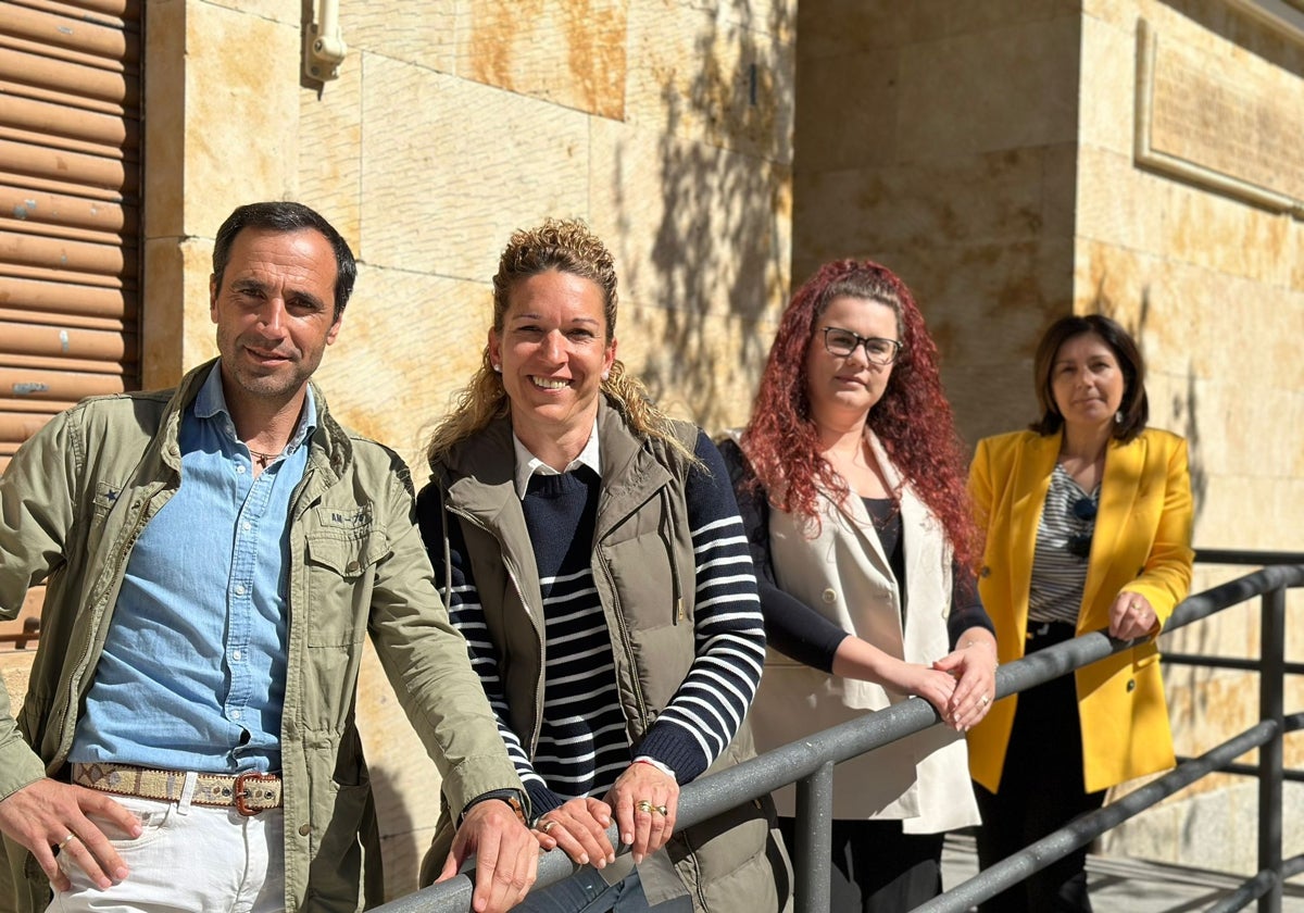 Los ediles de Villamayor de Armuña Salvador Ruano, María José García., Lucía Guinaldo y María Soledad García.