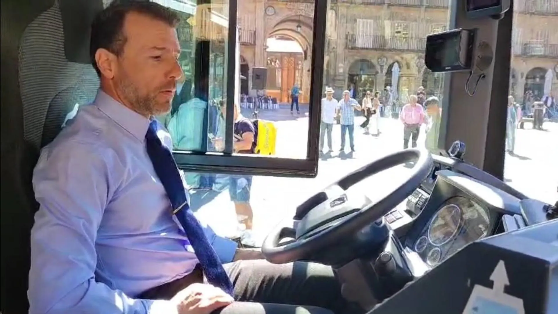 El nuevo bus eléctrico de Salamanca explicado por su conductor | La Gaceta  de Salamanca