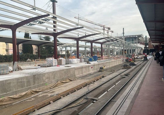 Obras en las vías de la estación de Chamartín.