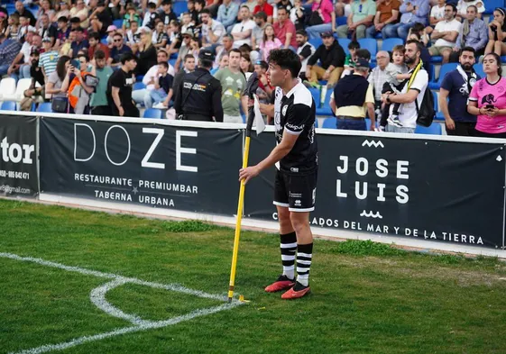 Jon Rojo, que se ha estrenado como asistente esta jornada.