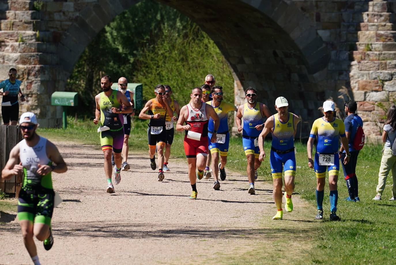 Nicolás Regidor y Marina Muñoz vencen en el Duatlón Sprint Grupo Andrés