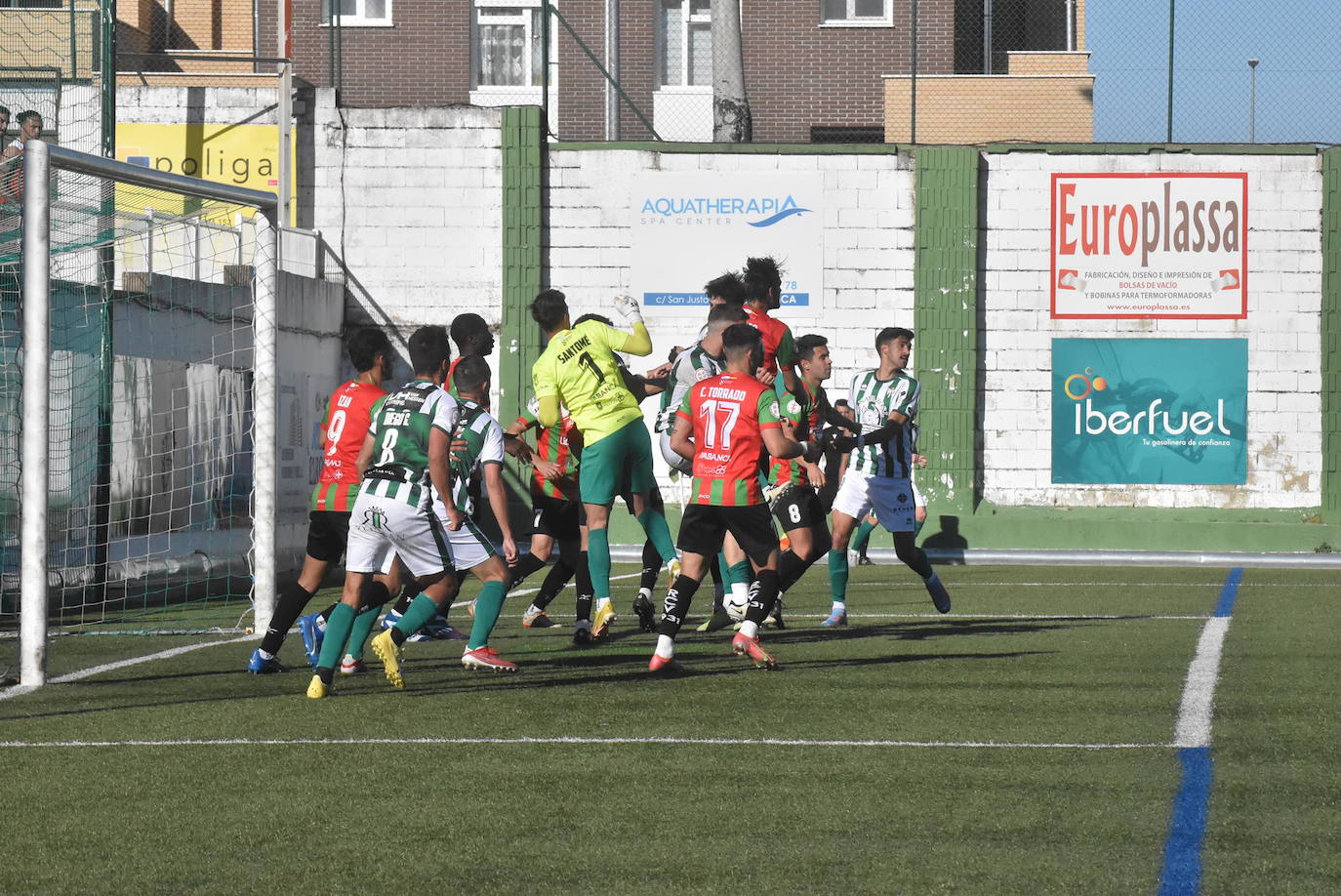 Explosión de alegría del Guijuelo tras clasificarse para el playoff