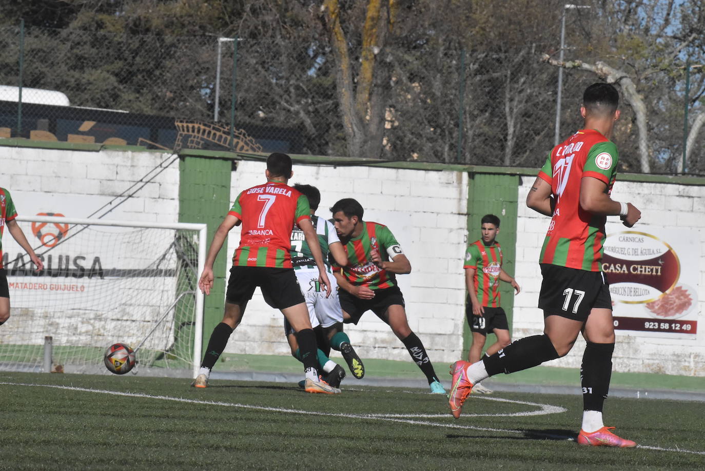 Explosión de alegría del Guijuelo tras clasificarse para el playoff