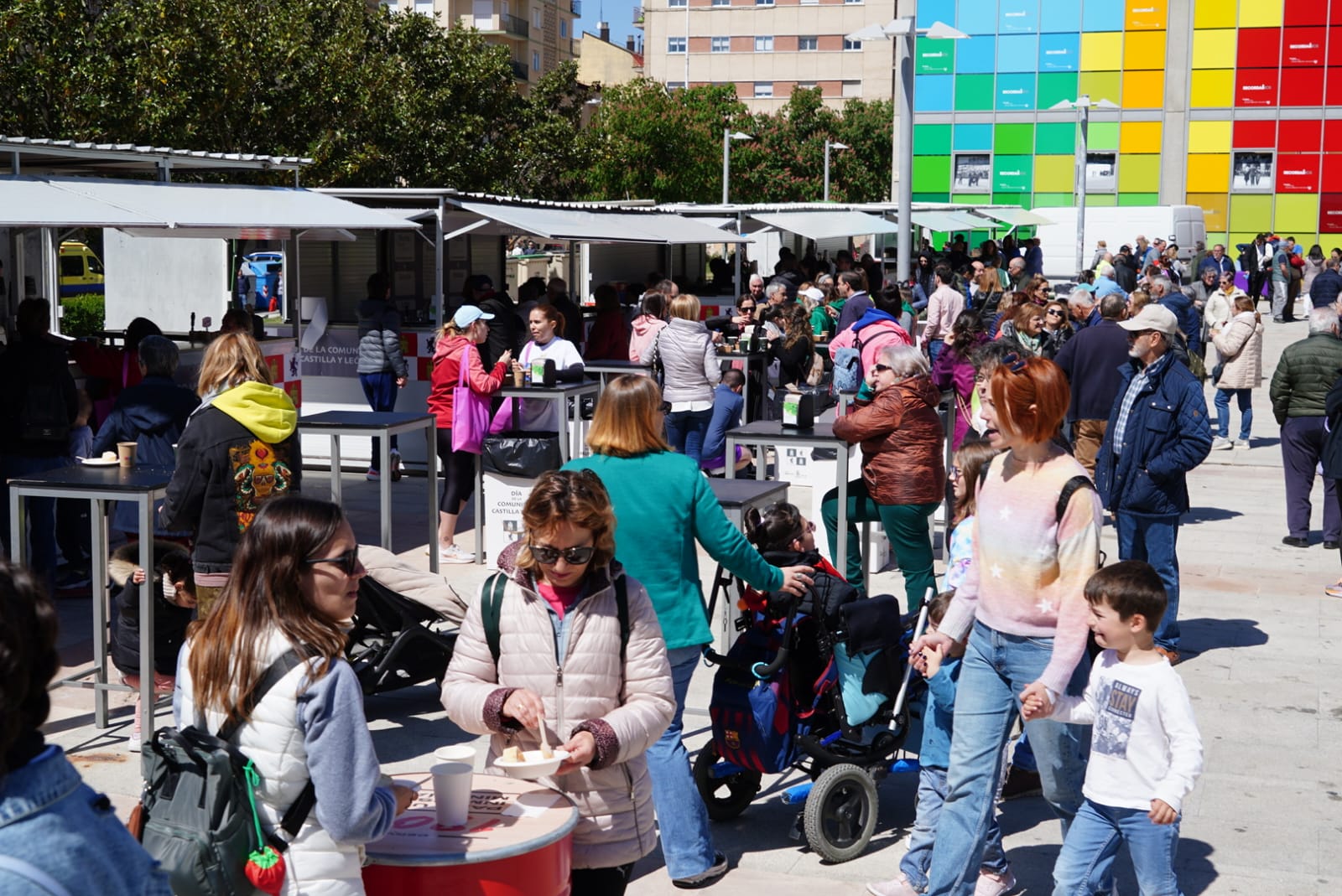 Día de la Comunidad: música, deporte y tapas en la plaza de la Concordia