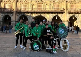 La charanga salmantina 'Queloque´s Band' en la Plaza Mayor.