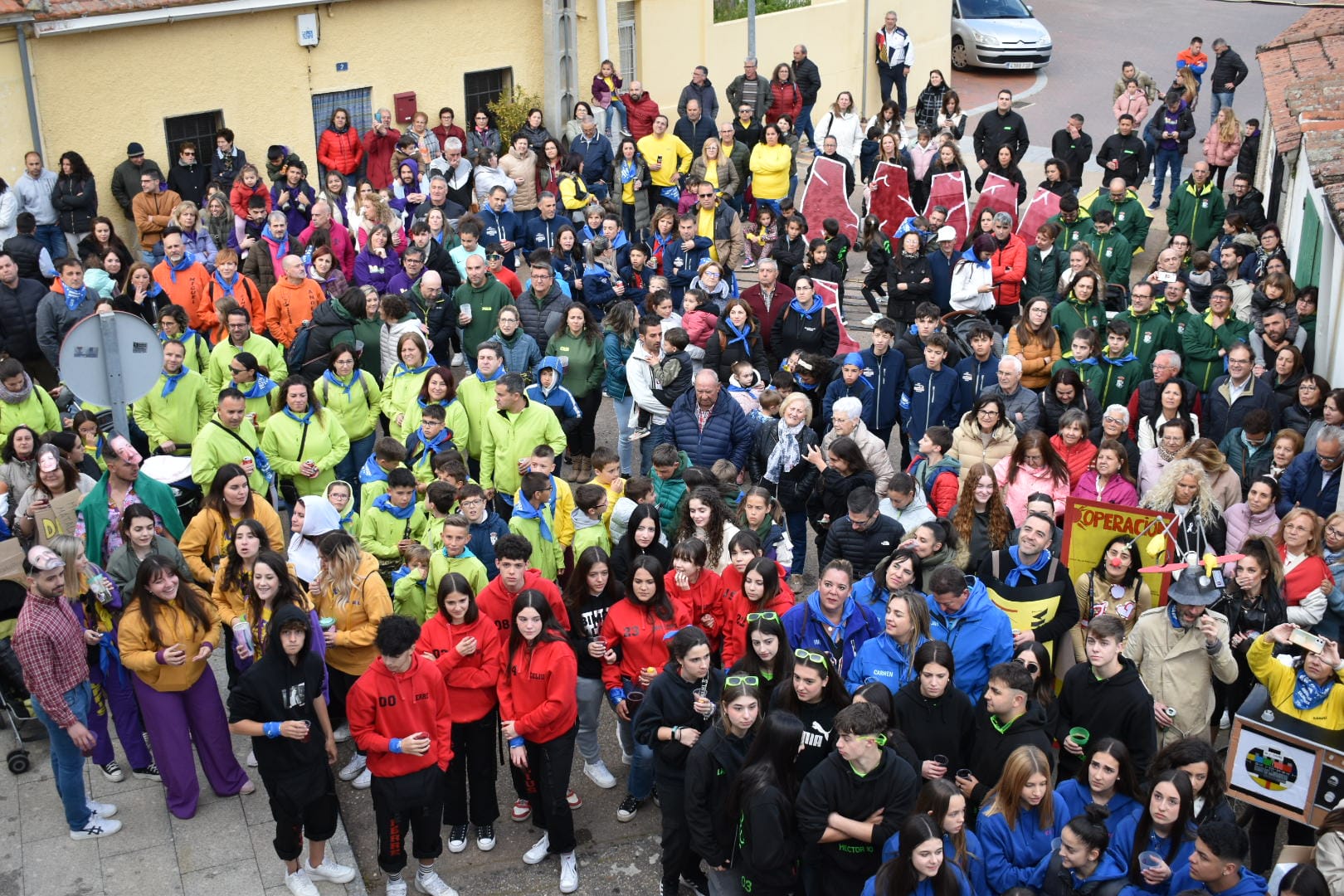 Así han sido el pregón, el chupinazo y la cita de las peñas en las fiestas de Doñinos