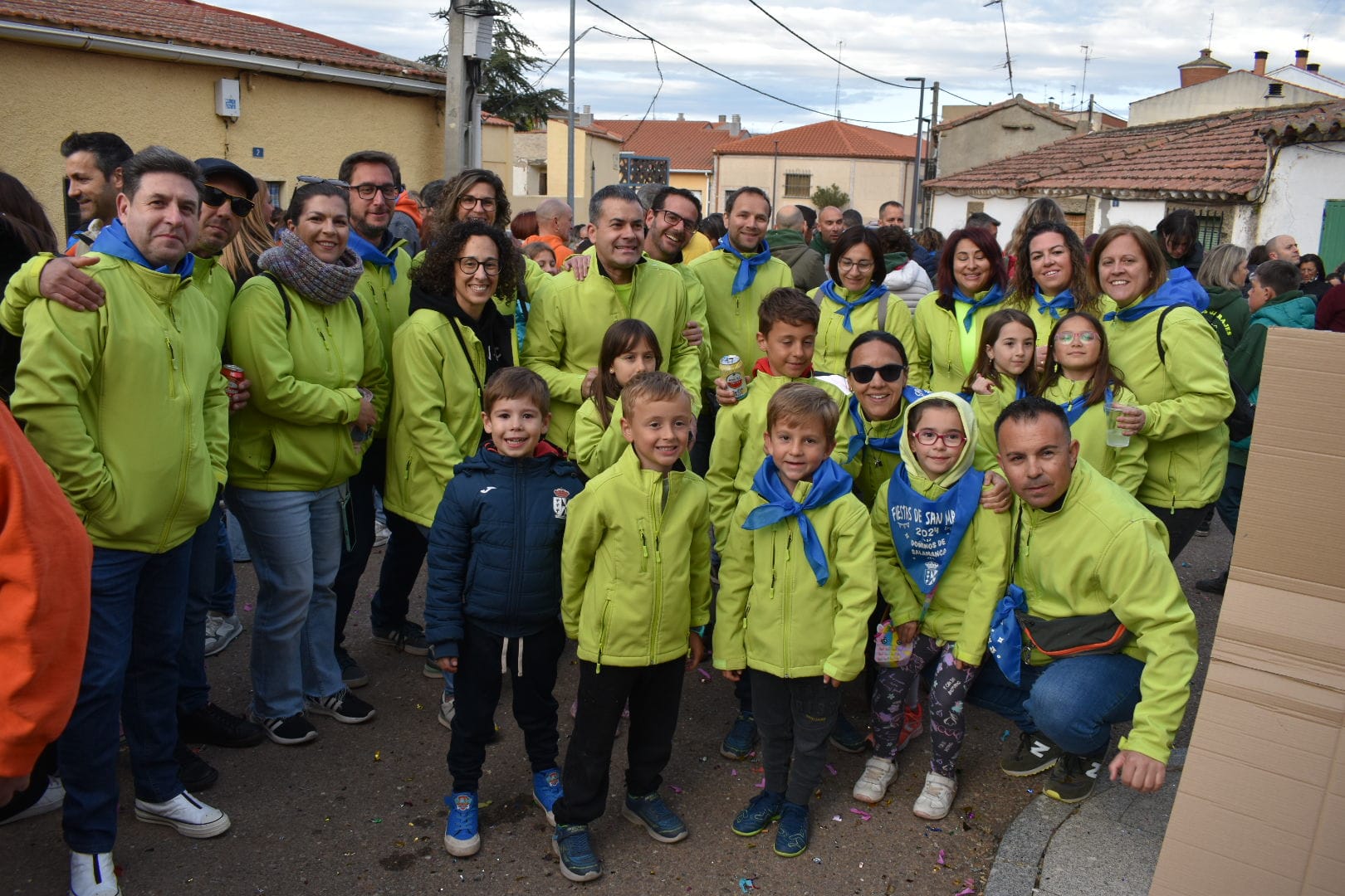 Así han sido el pregón, el chupinazo y la cita de las peñas en las fiestas de Doñinos