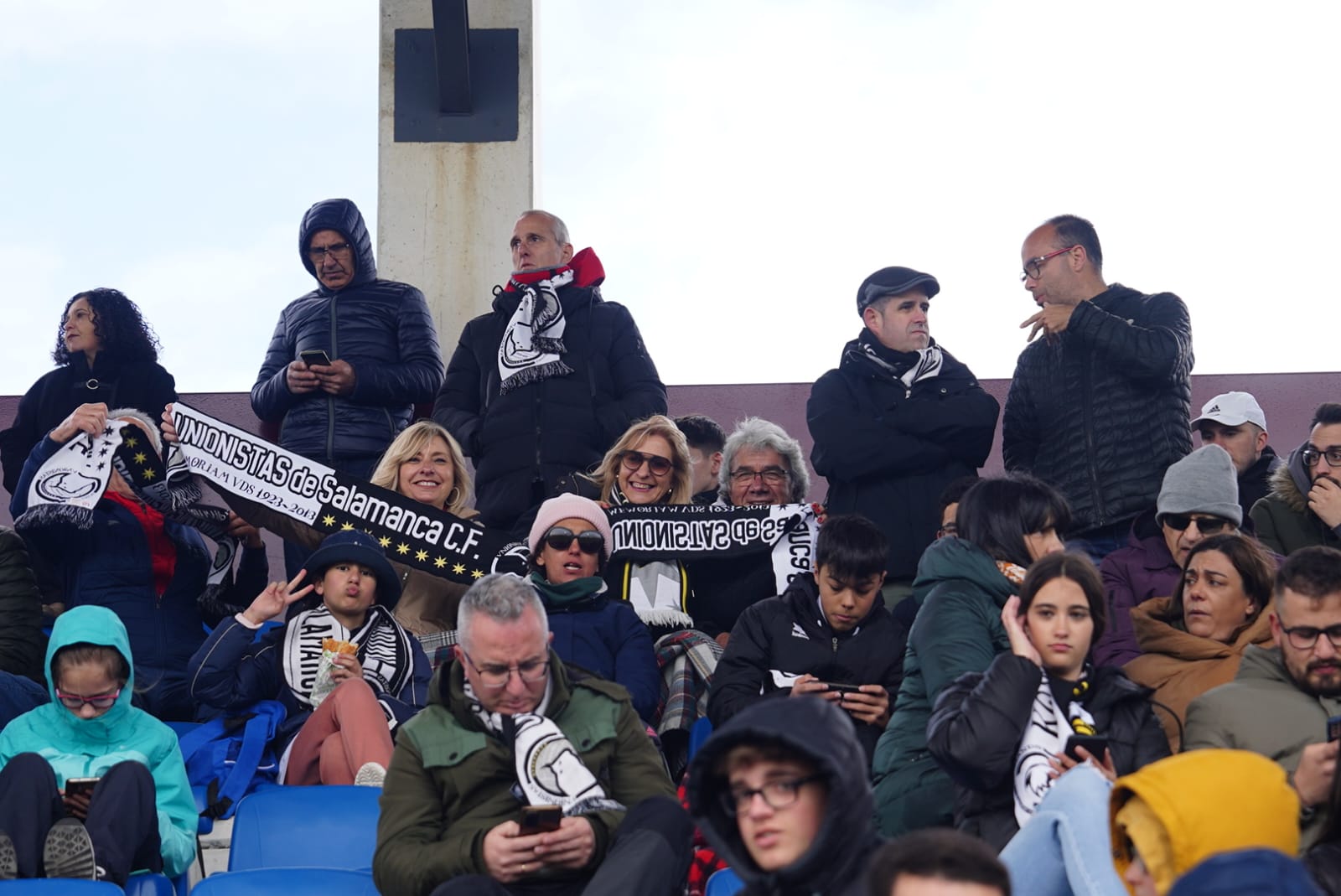 Búscate en la grada del Reina Sofía en el partido contra el Sabadell