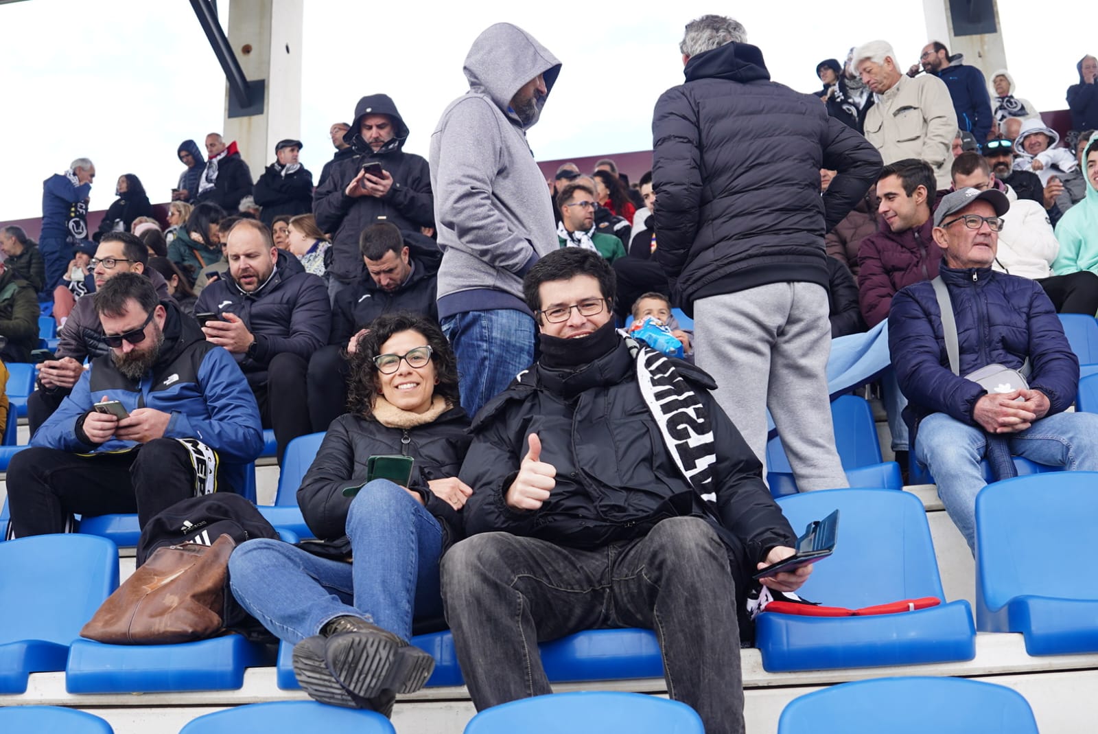 Búscate en la grada del Reina Sofía en el partido contra el Sabadell