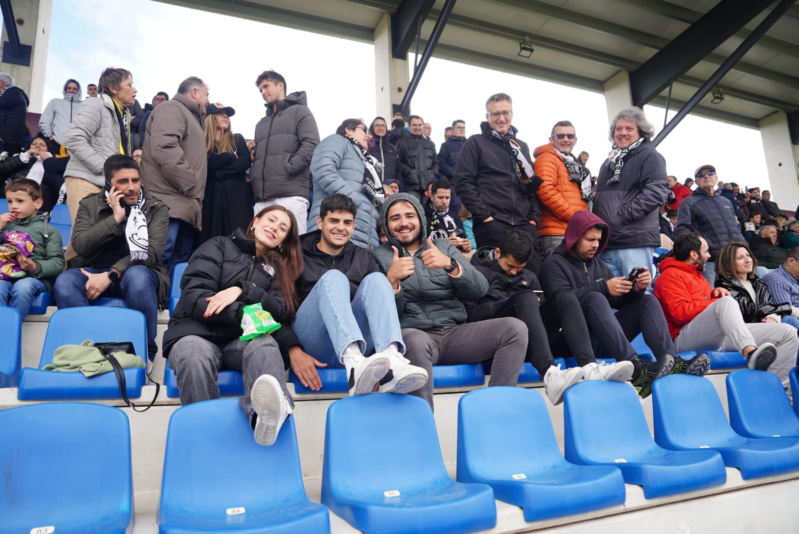 Búscate en la grada del Reina Sofía en el partido contra el Sabadell