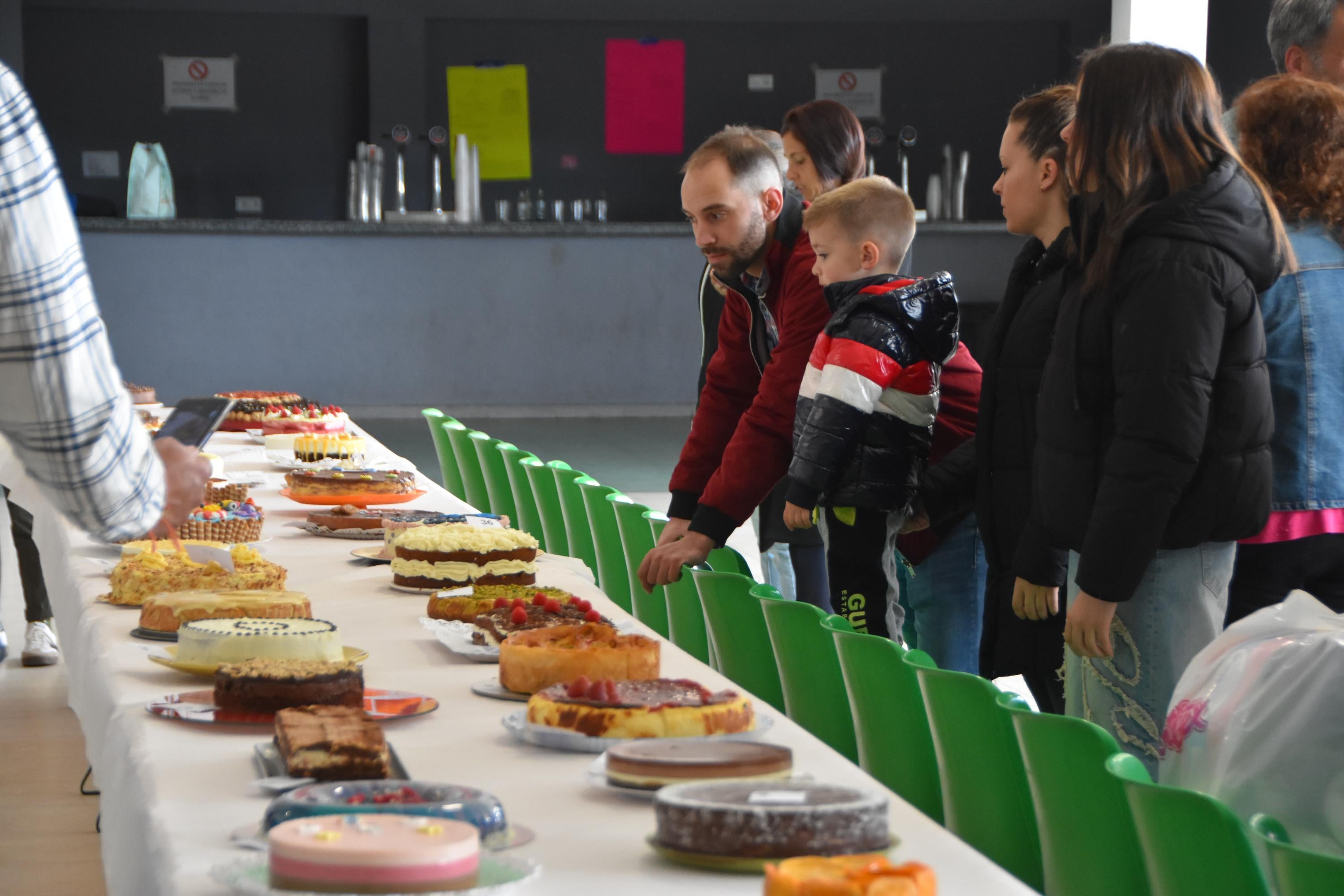 El pueblo salmantino donde se celebra un concurso de casi un centenar de tartas