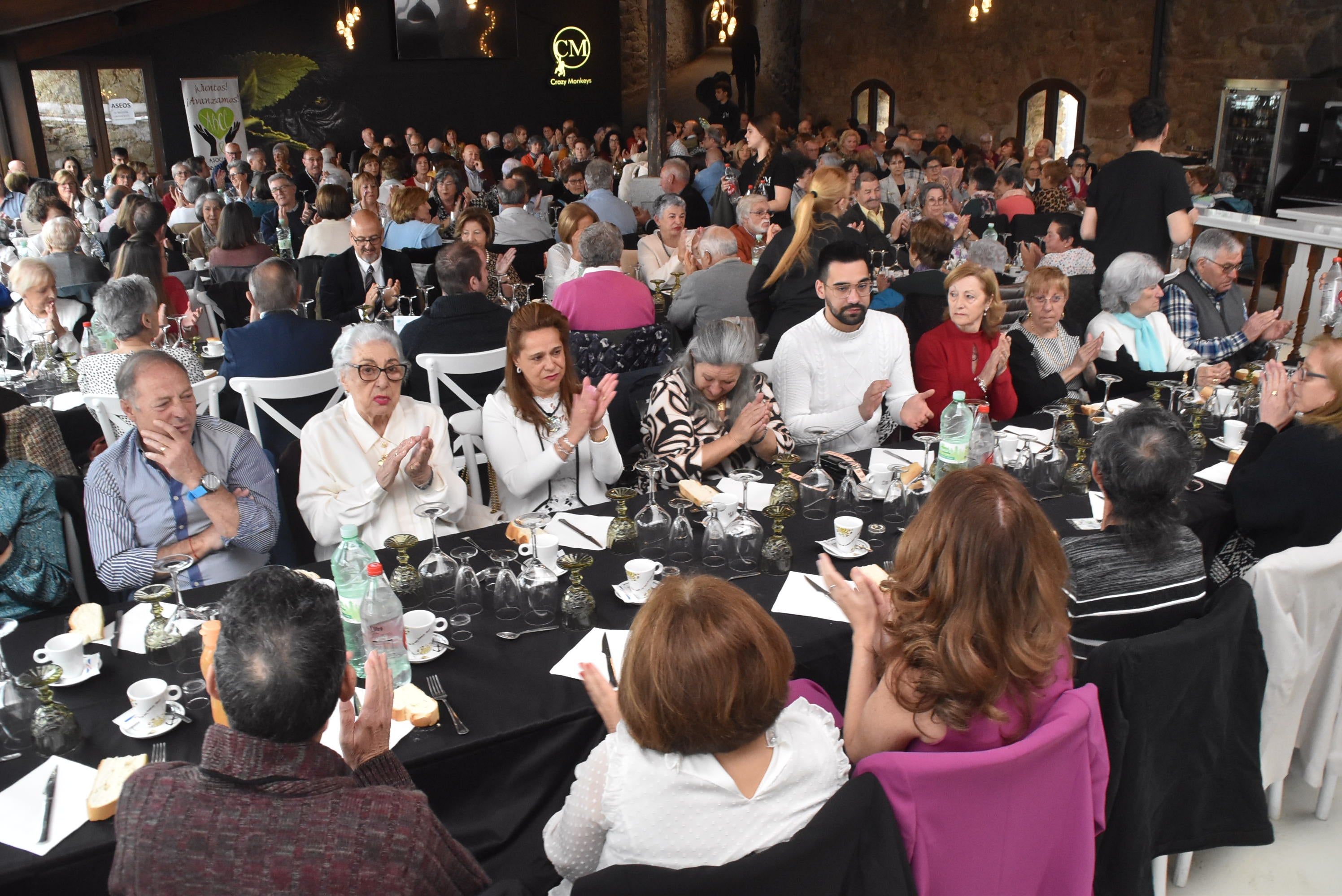 Primera comida benéfica a favor de la asociación bejarana contra el cáncer