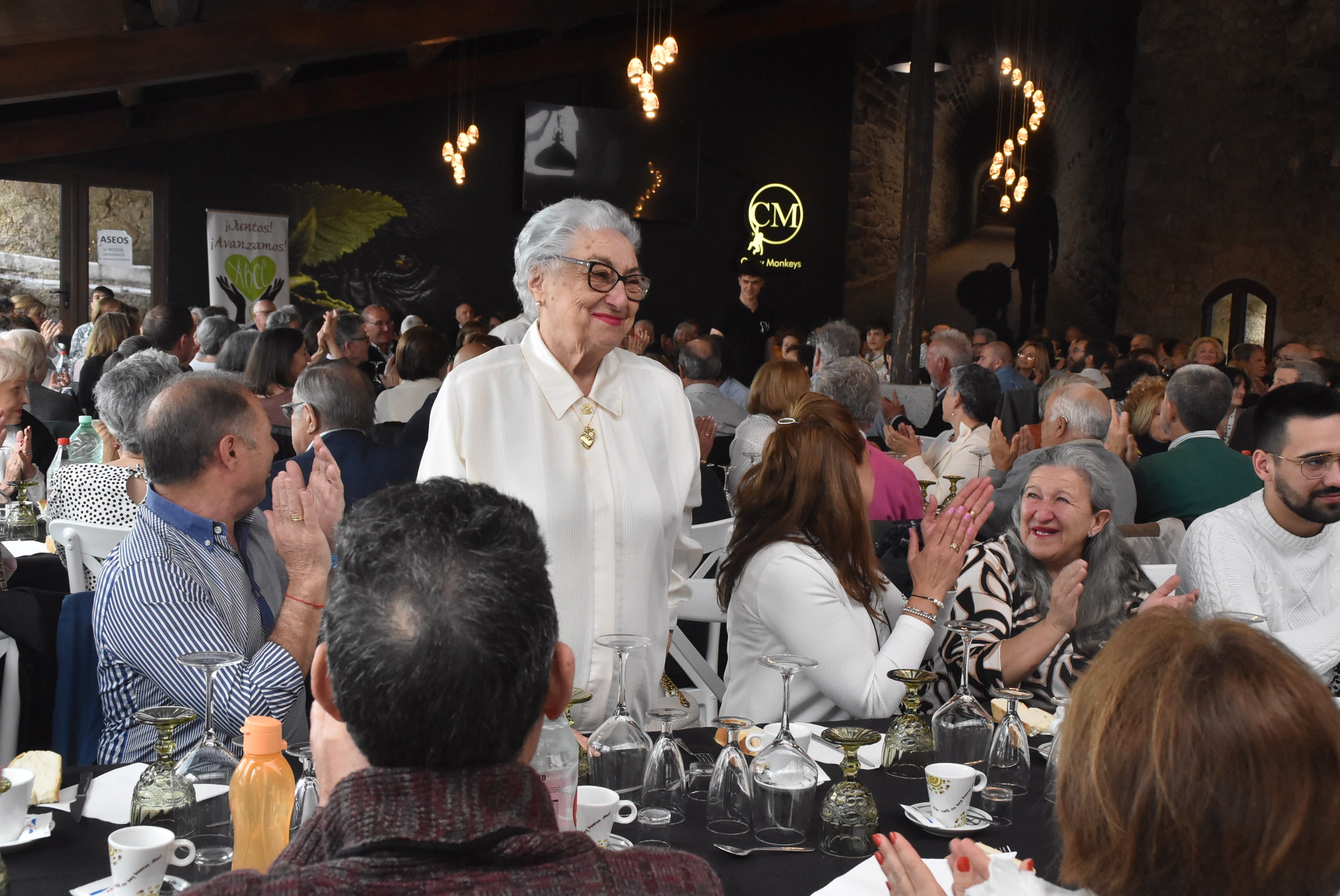 Primera comida benéfica a favor de la asociación bejarana contra el cáncer