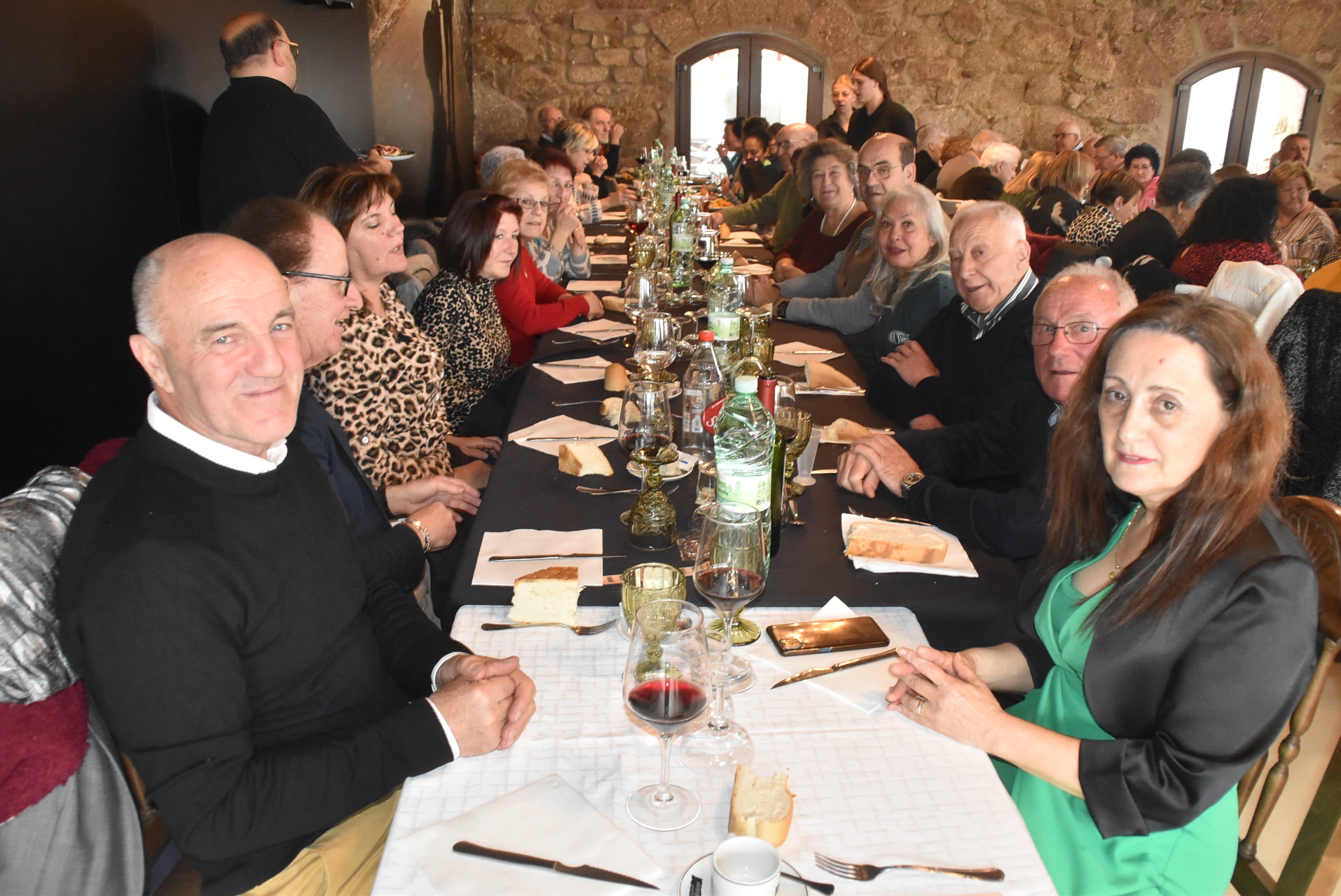 Primera comida benéfica a favor de la asociación bejarana contra el cáncer