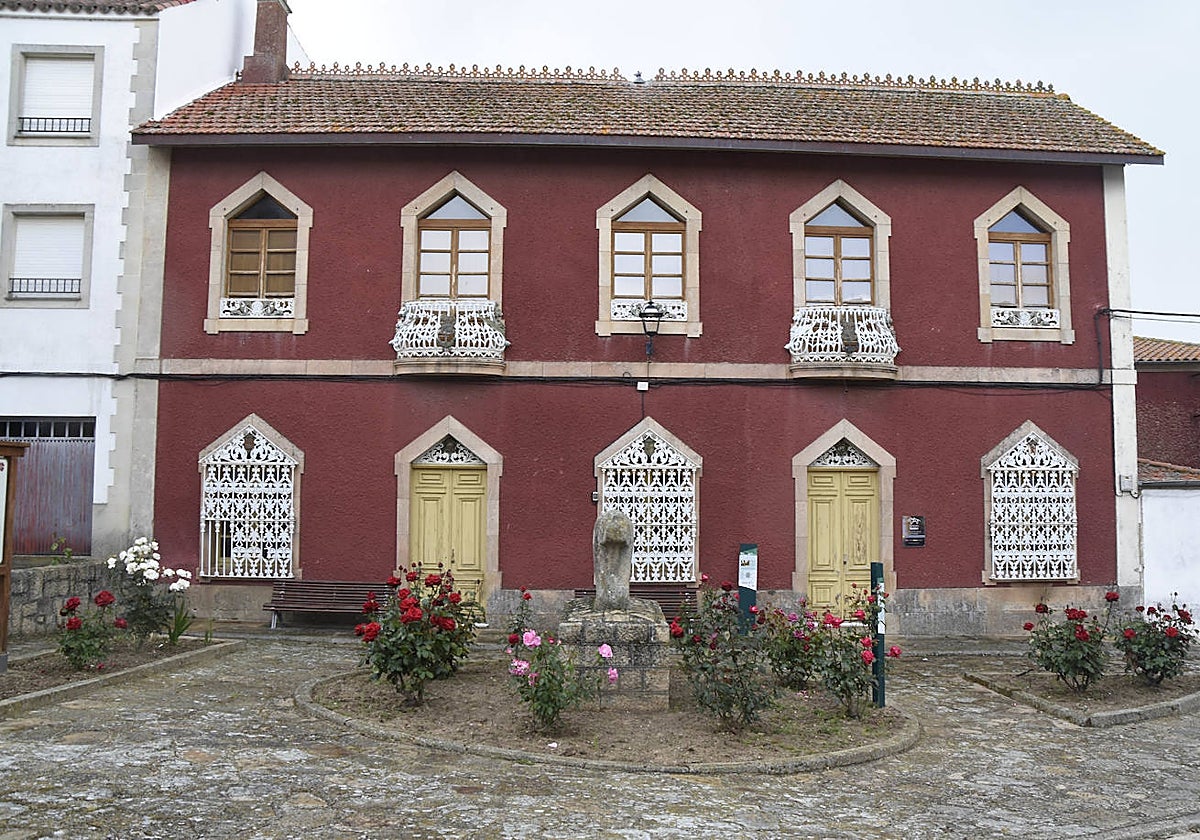Exterior de la Casa de los Condes en Lumbrales