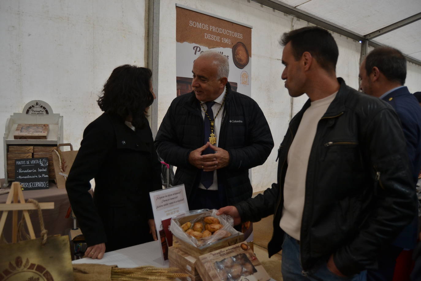 La Feria de San Felipe se impone a la lluvia en Barruecopardo