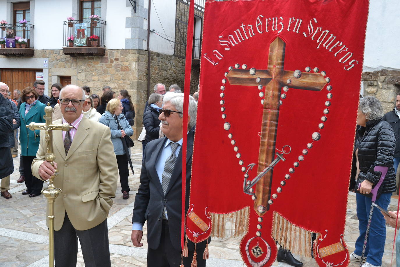 La Moza Santa recorre Sequeros seis siglos después