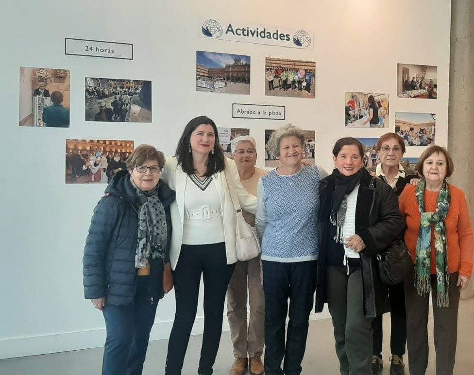 Inauguración de la exposición de Manos Unidas.