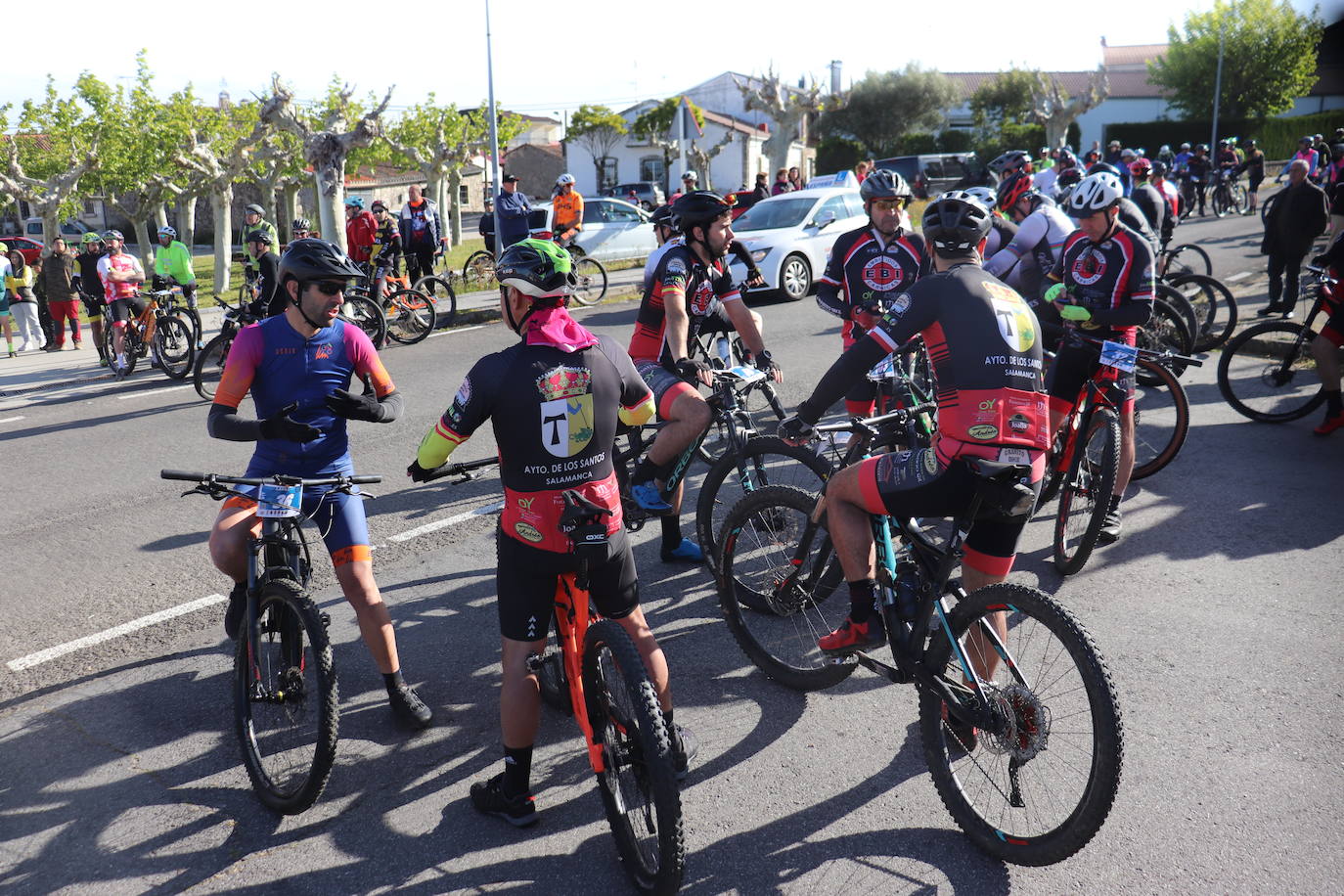 Doscientos corredores disfrutan del Desafío BTT de Fuentes de Béjar