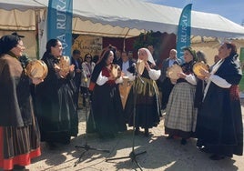 El ambientazo con el que ha arrancado la Feria Internacional del Queso de Hinojosa