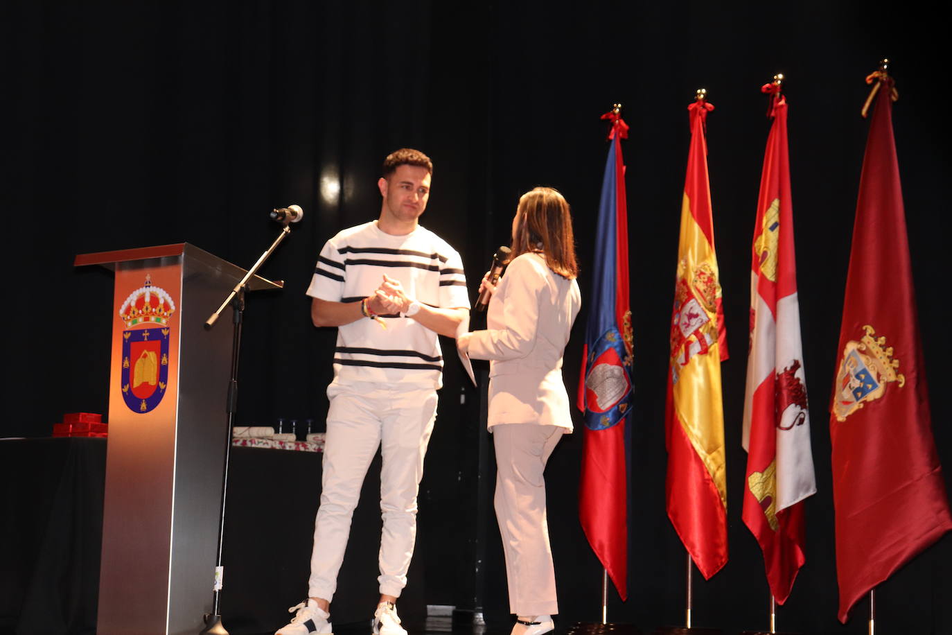 Tres institutos de la provincia reciben premio en el concurso &quot;Motivar para emprender&quot; de la Diputación