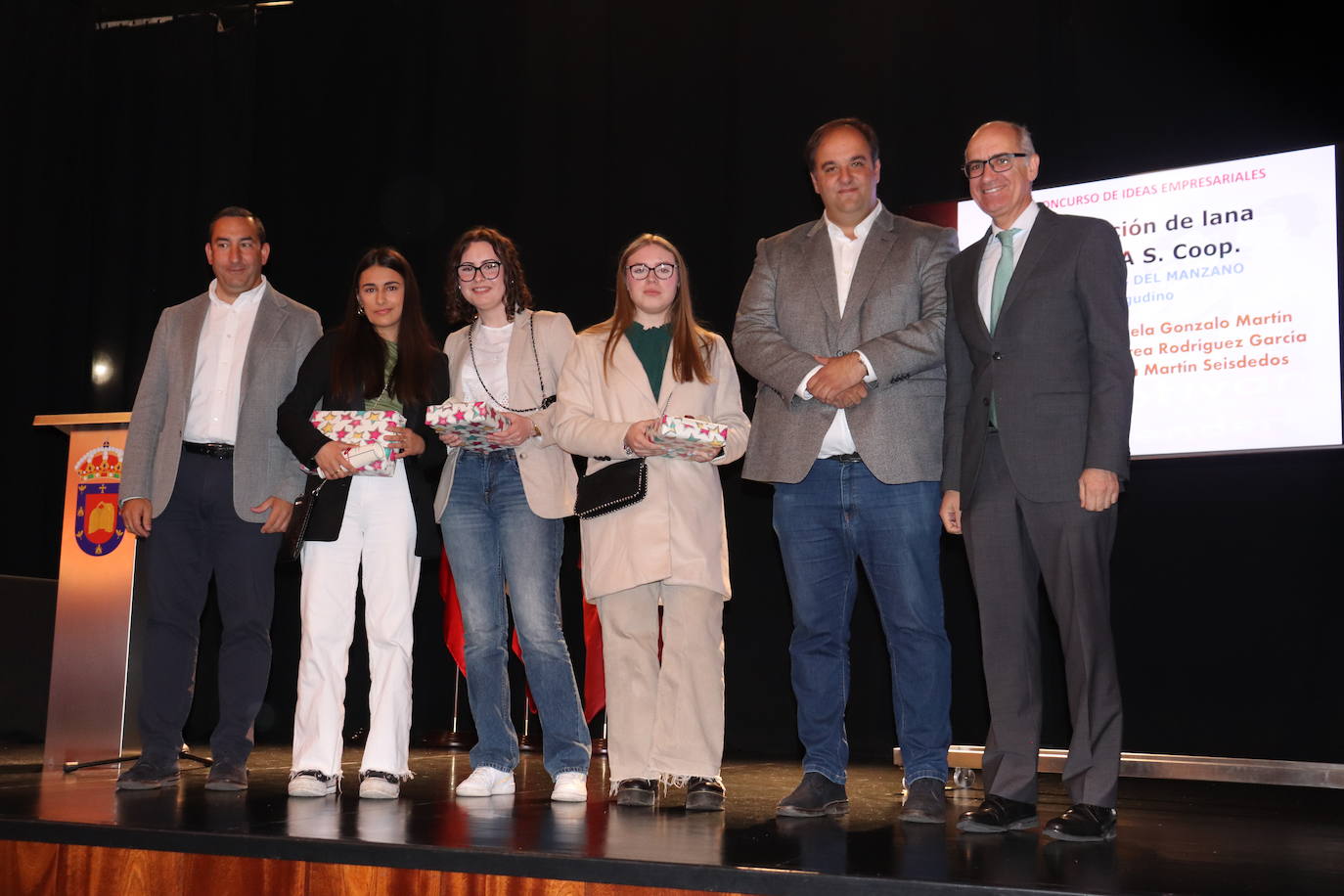 Tres institutos de la provincia reciben premio en el concurso &quot;Motivar para emprender&quot; de la Diputación