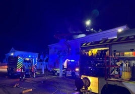 Ilesa tras salir corriendo del incendio que arrasó dos casas en Águeda