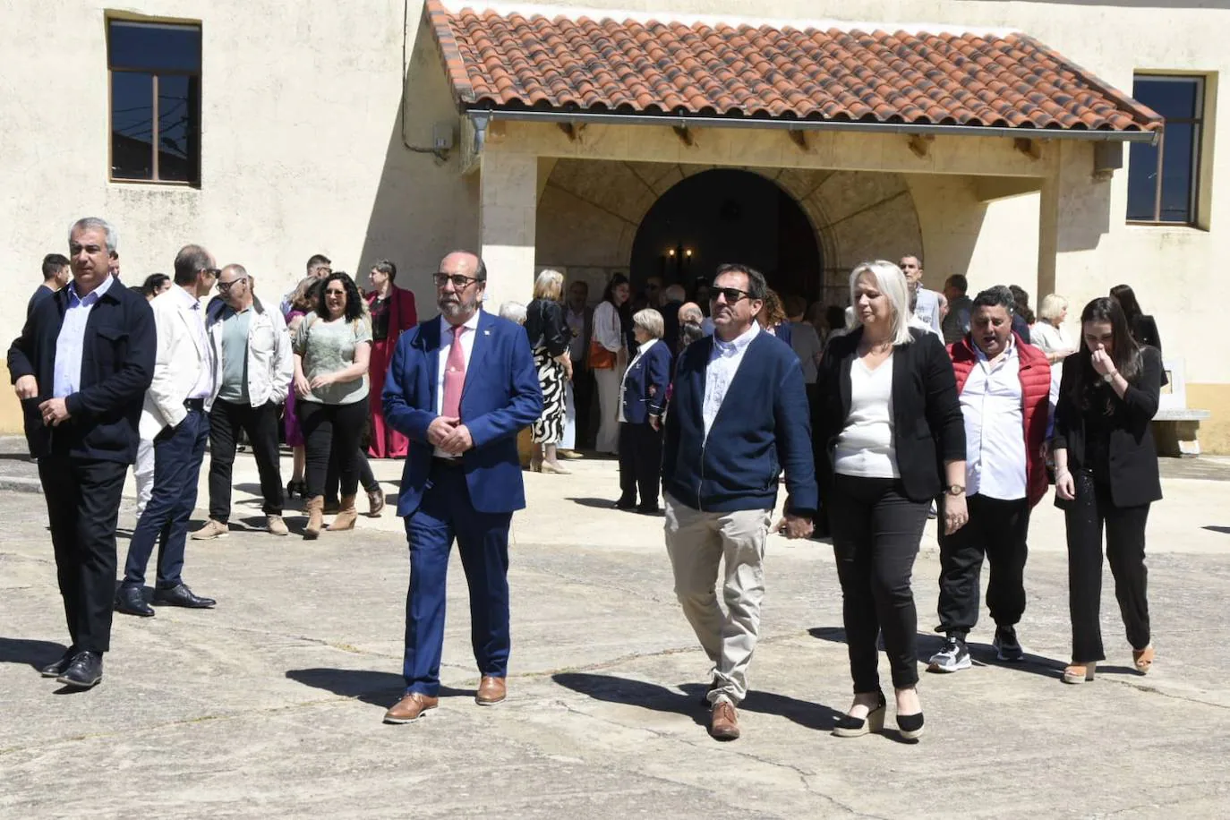 Bocacara disfruta de una soleada mañana en la procesión de San Miguel  Arcángel | La Gaceta de Salamanca