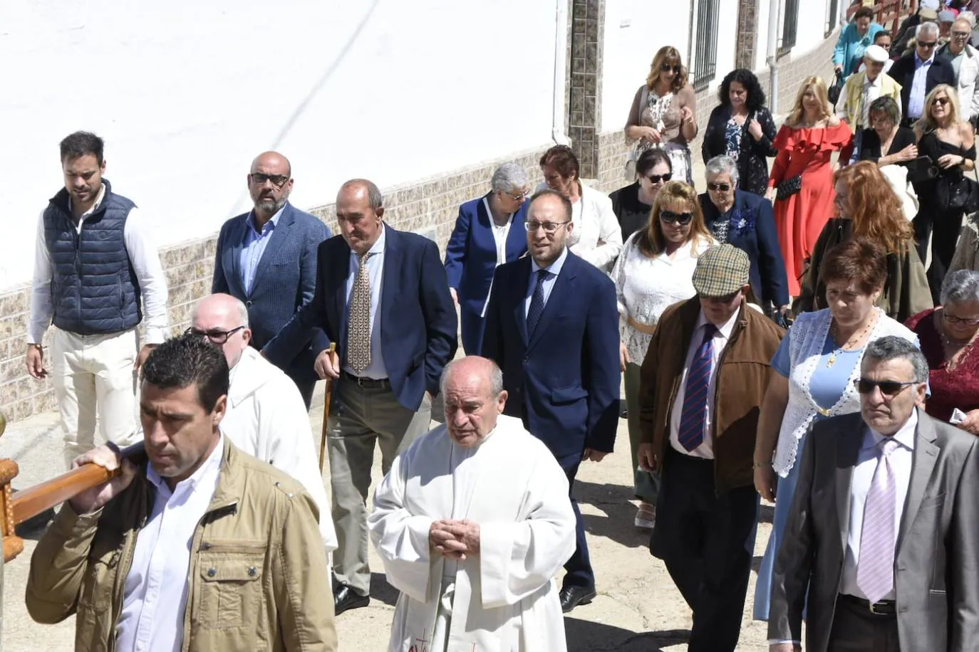 Bocacara disfruta de una soleada mañana en la procesión de San Miguel  Arcángel | La Gaceta de Salamanca