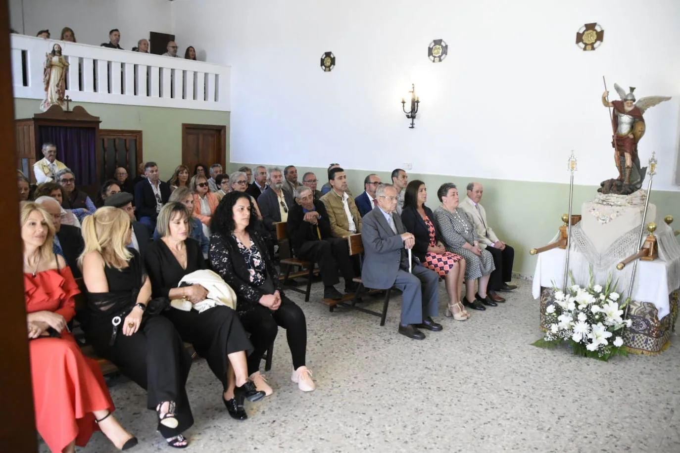 Bocacara disfruta de una soleada mañana en la procesión de San Miguel  Arcángel | La Gaceta de Salamanca