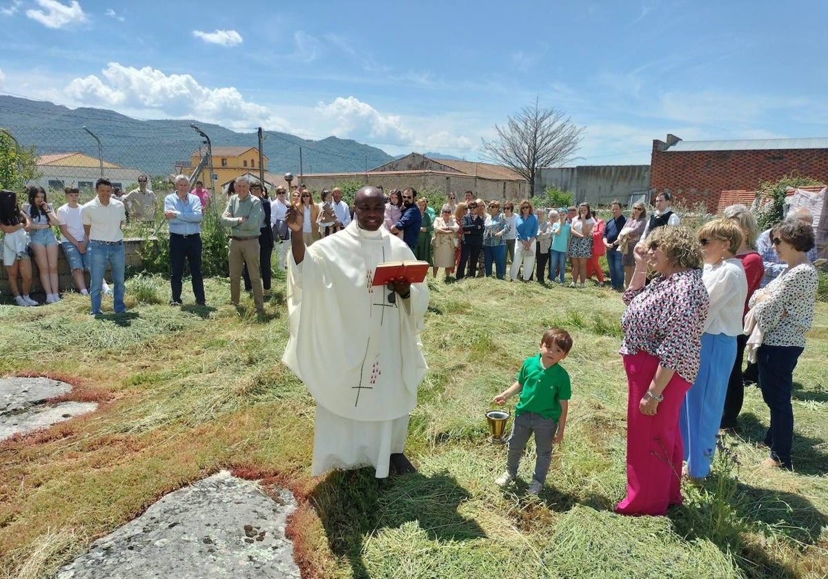 Peromingo cumple con San Isidro y celebra su día de fiesta