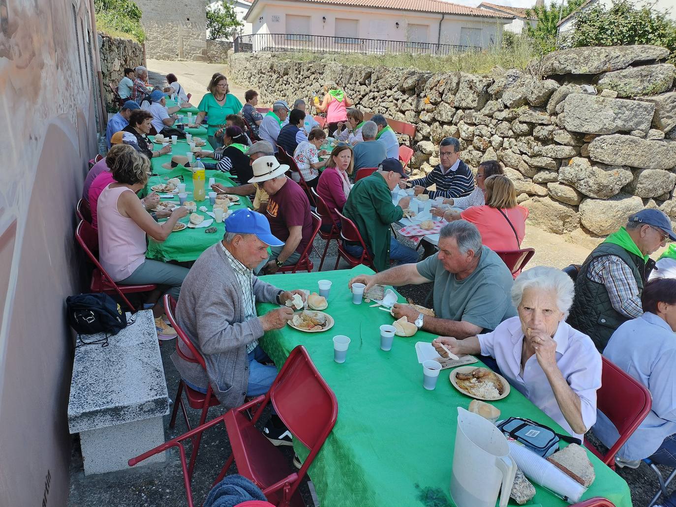 Unidos en torno a la Virgen de Montemayor