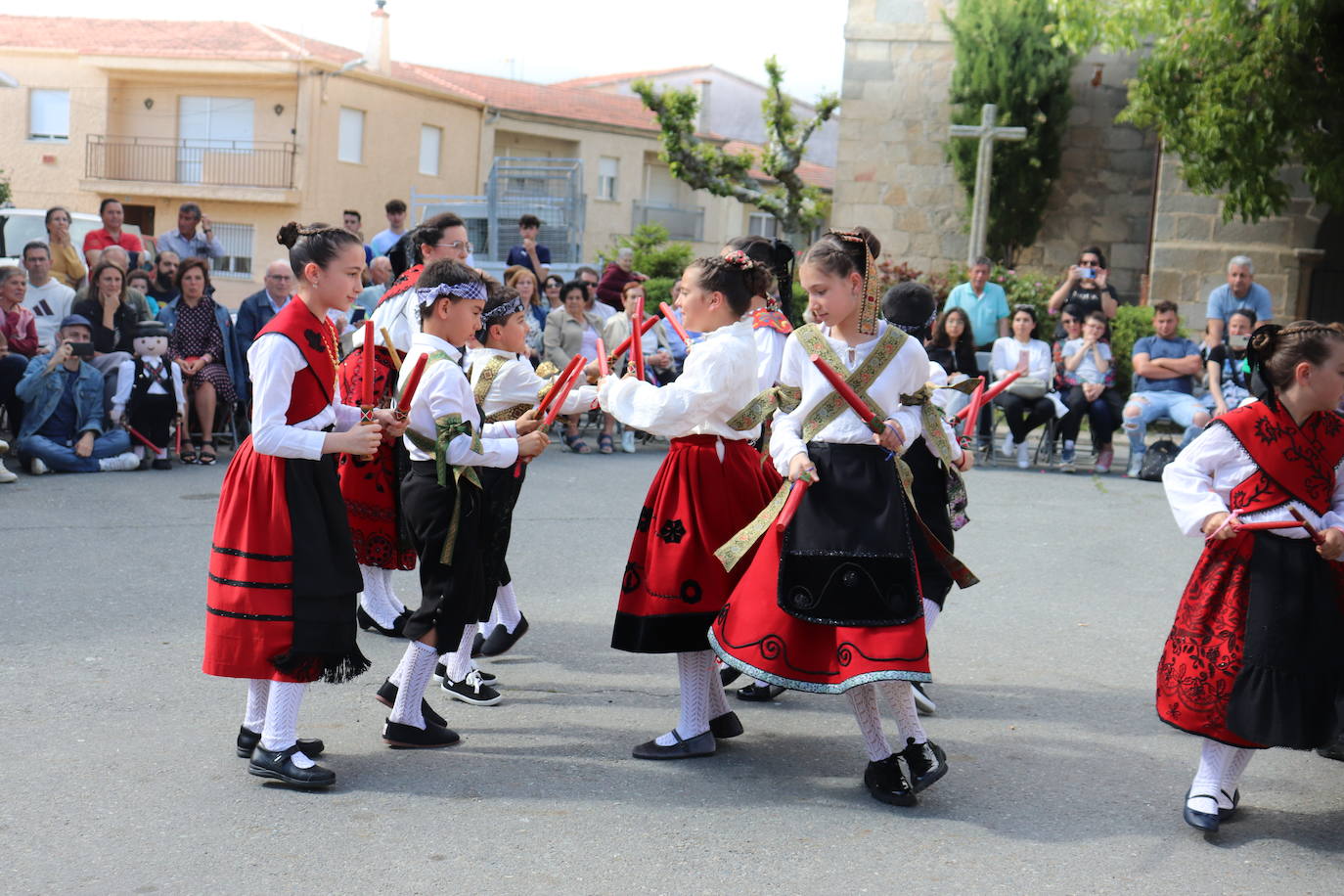 Jornada de tradición y danzas en Cespedosa de Tormes