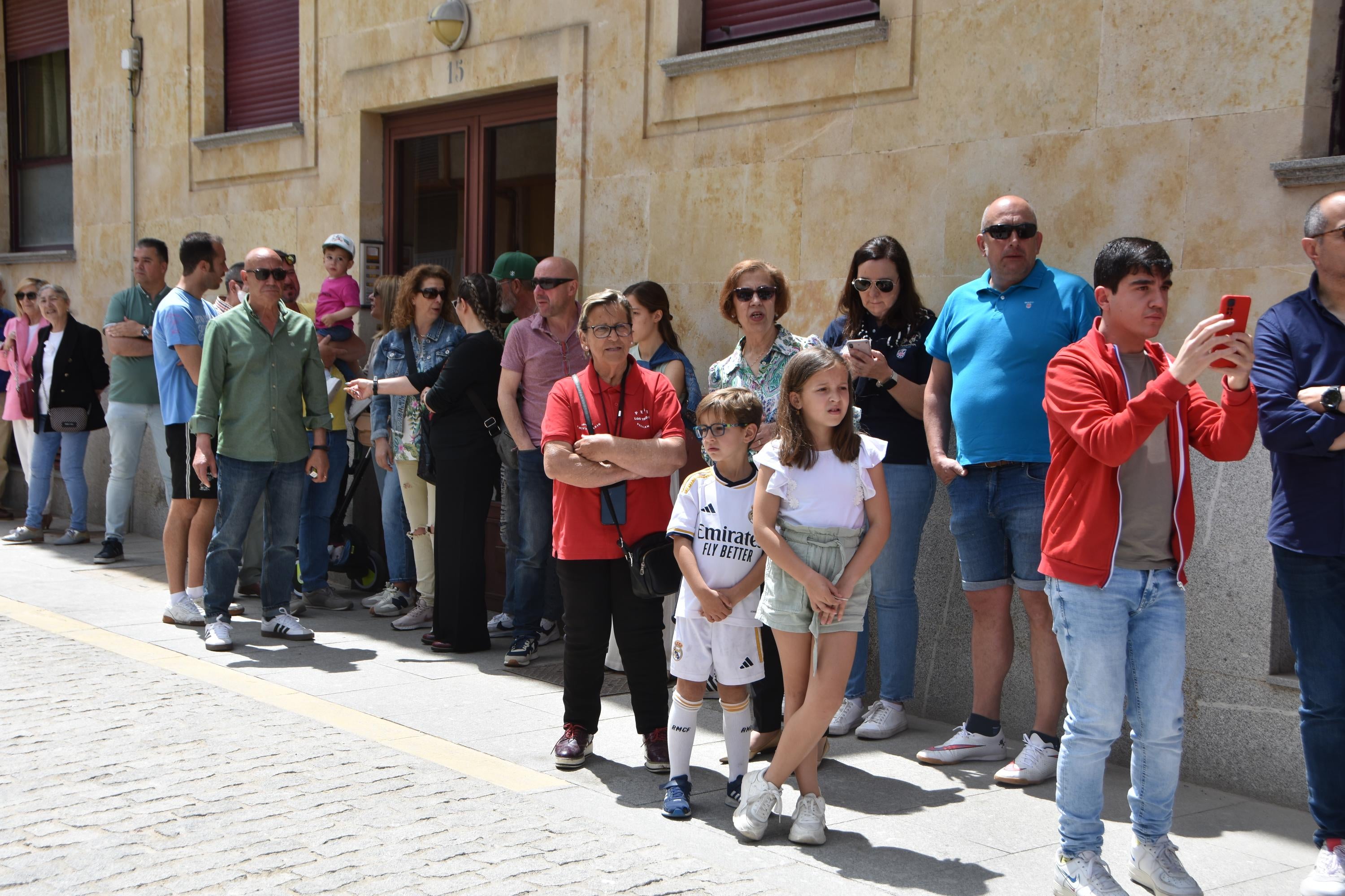 Villamayor rinde honores a la Virgen de los Remedios