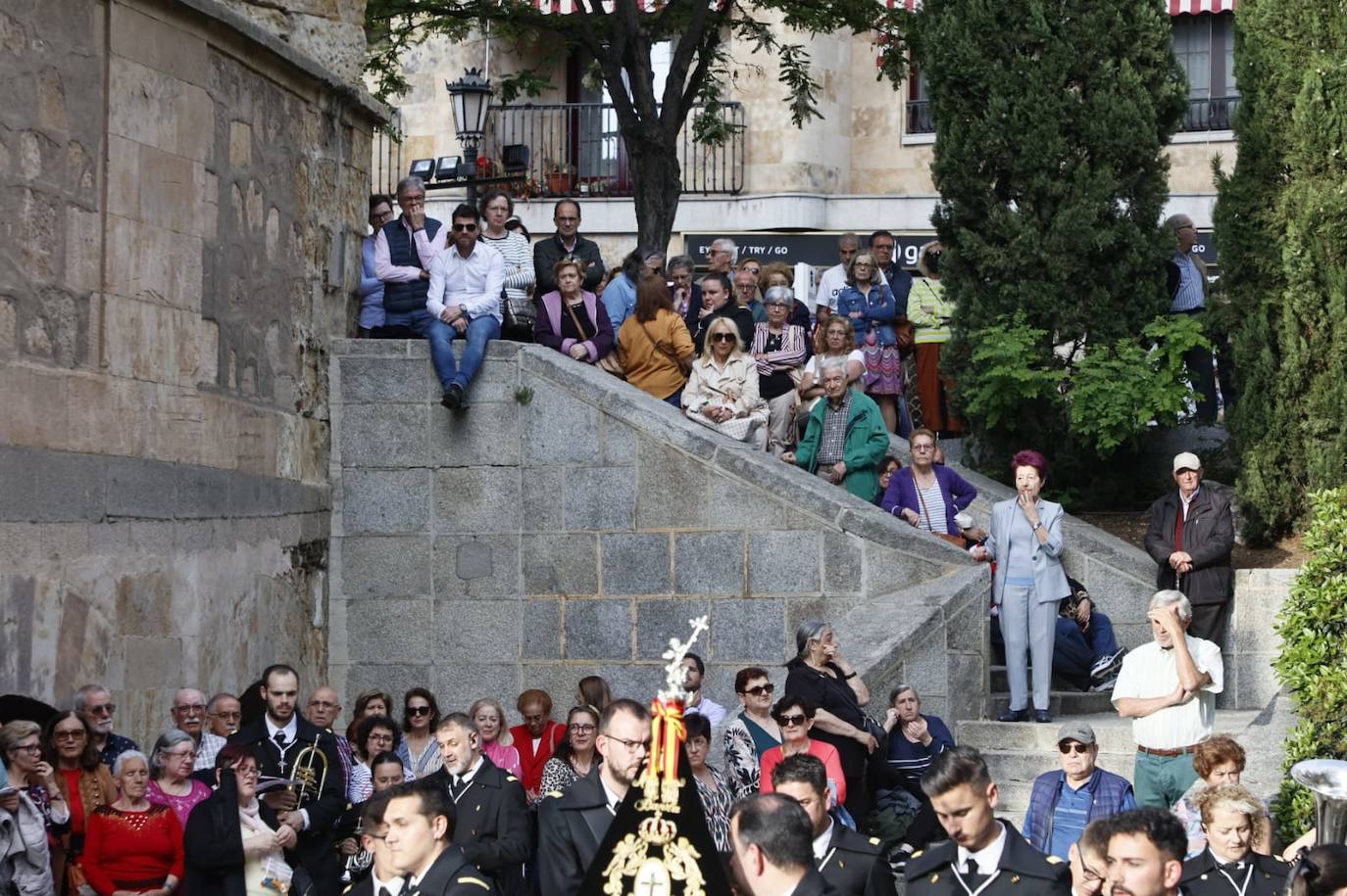 Multitudinaria procesión del Cristo de los Milagros