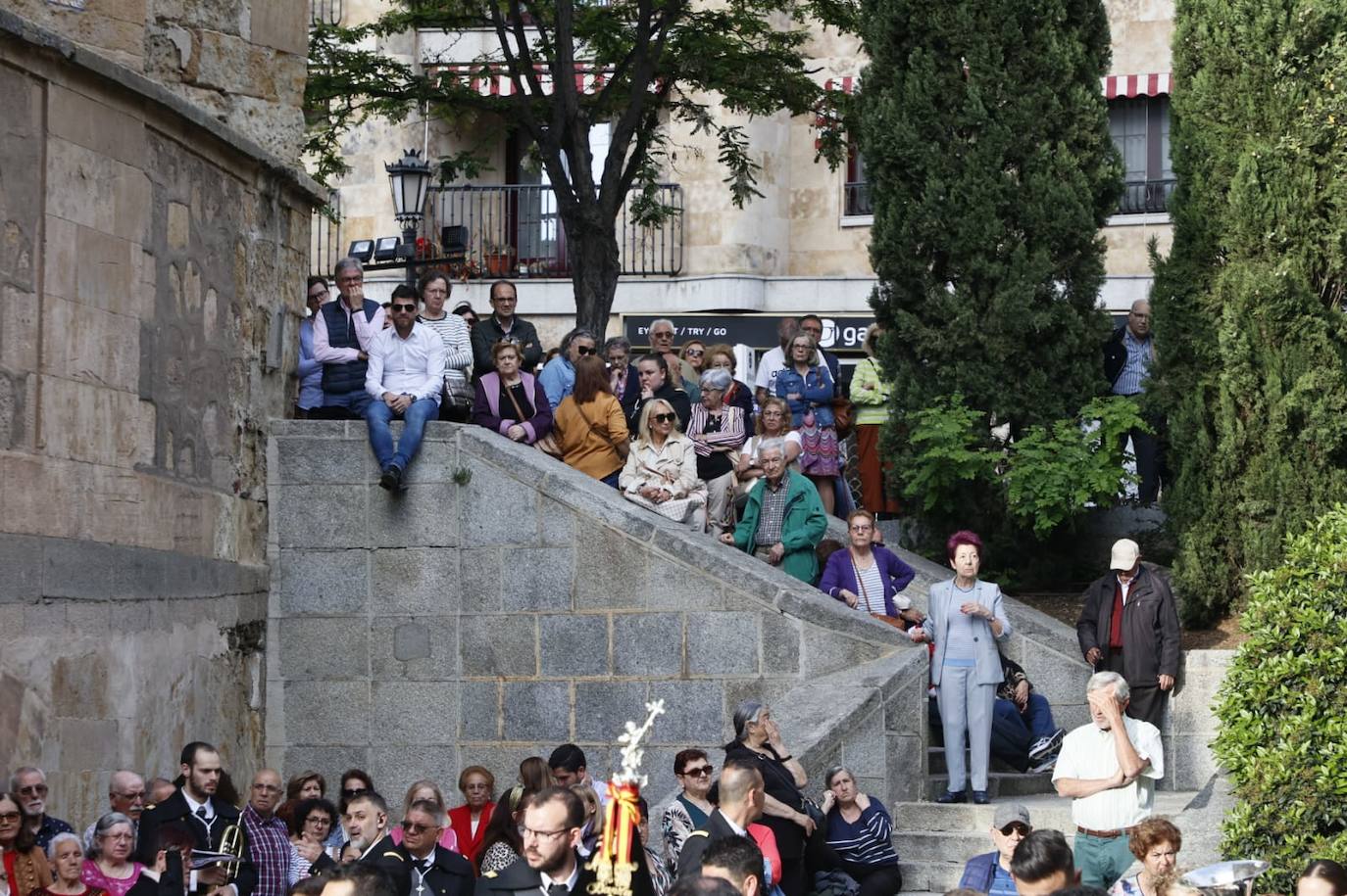 Multitudinaria procesión del Cristo de los Milagros