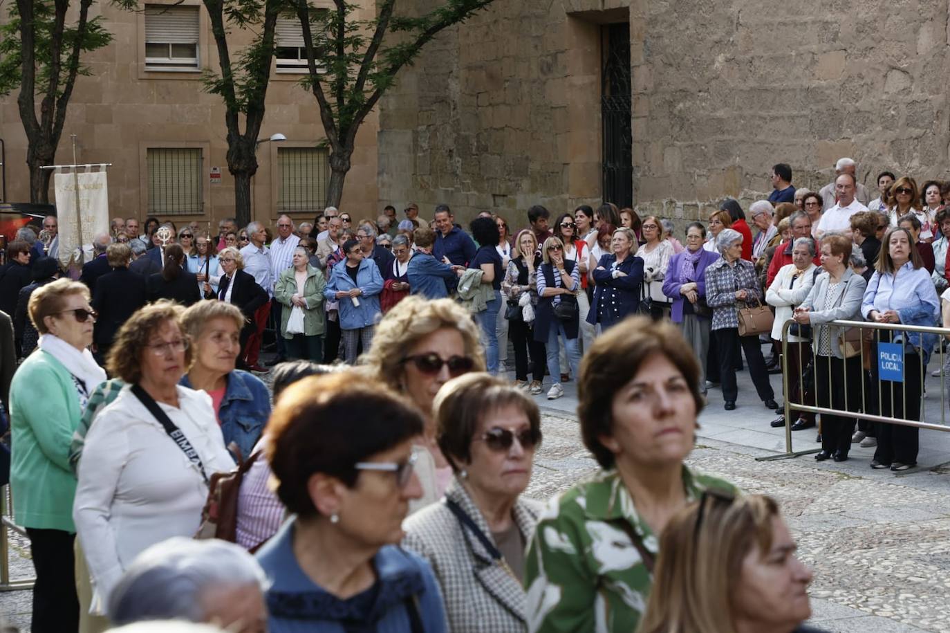 Multitudinaria procesión del Cristo de los Milagros