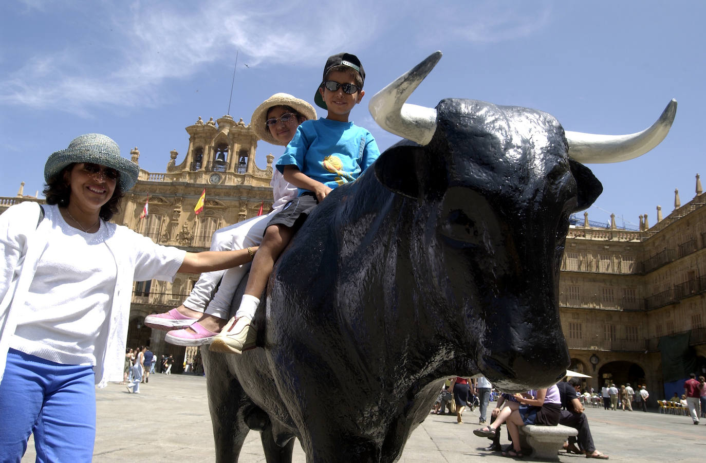 Imagen principal - ¿Qué fue de los toros de la Capitalidad Cultural de 2002?