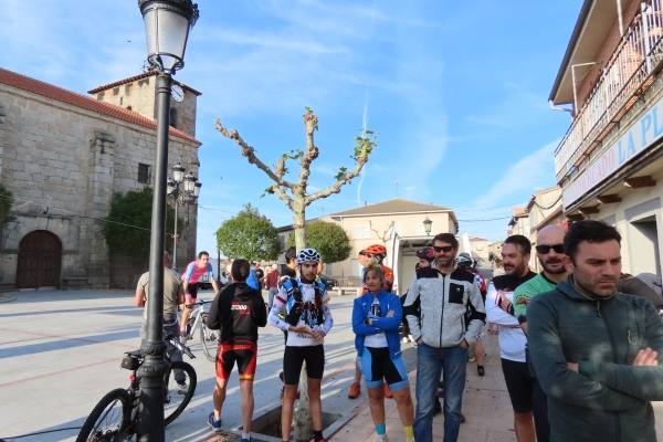 Más de 150 ciclistas en el paraíso de Alaraz