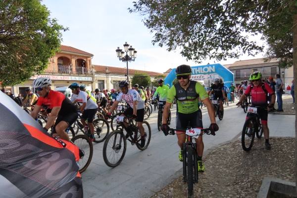 Más de 150 ciclistas en el paraíso de Alaraz