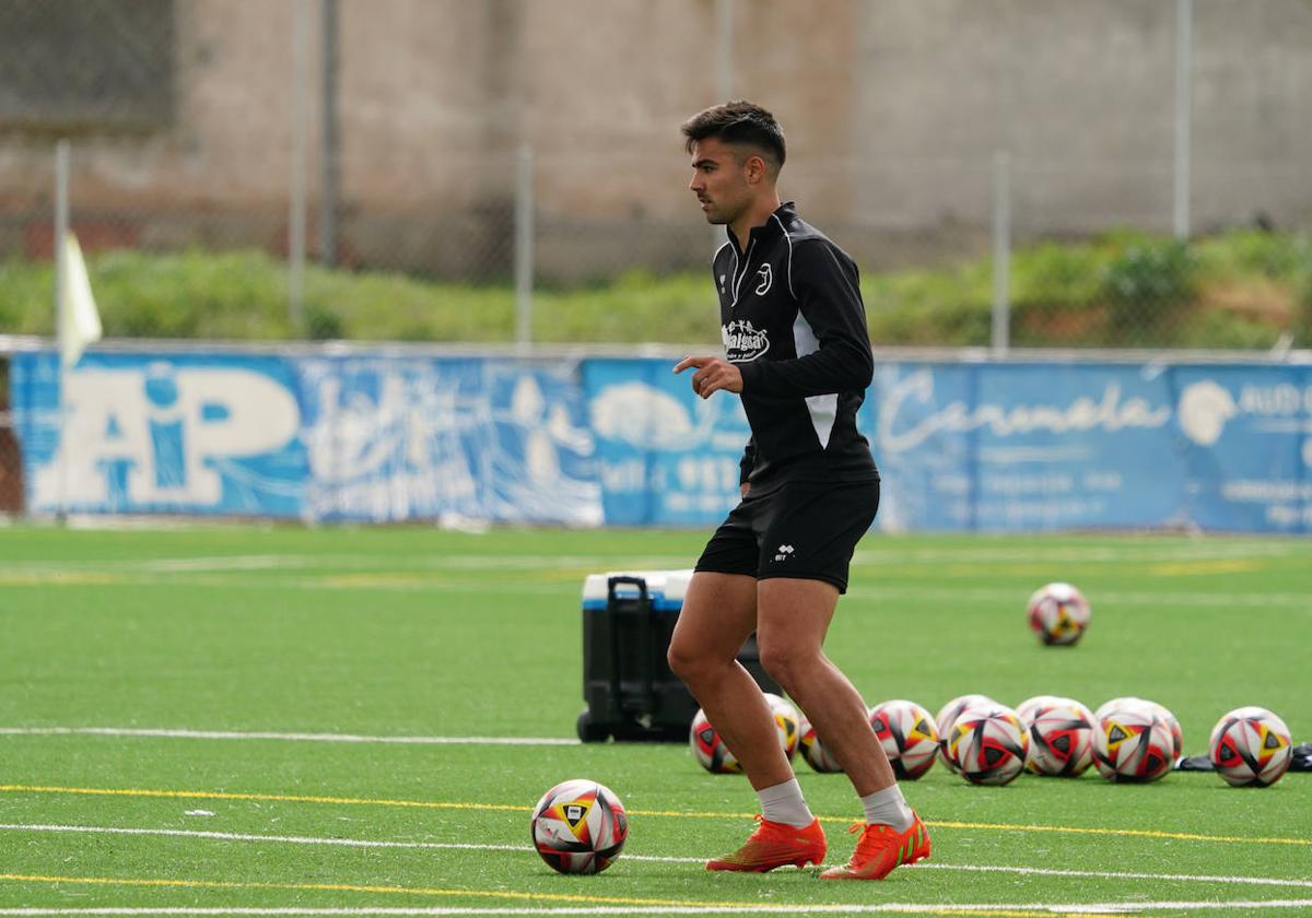 Erik Ruiz, durante un entrenamiento en el Reina Sofía.