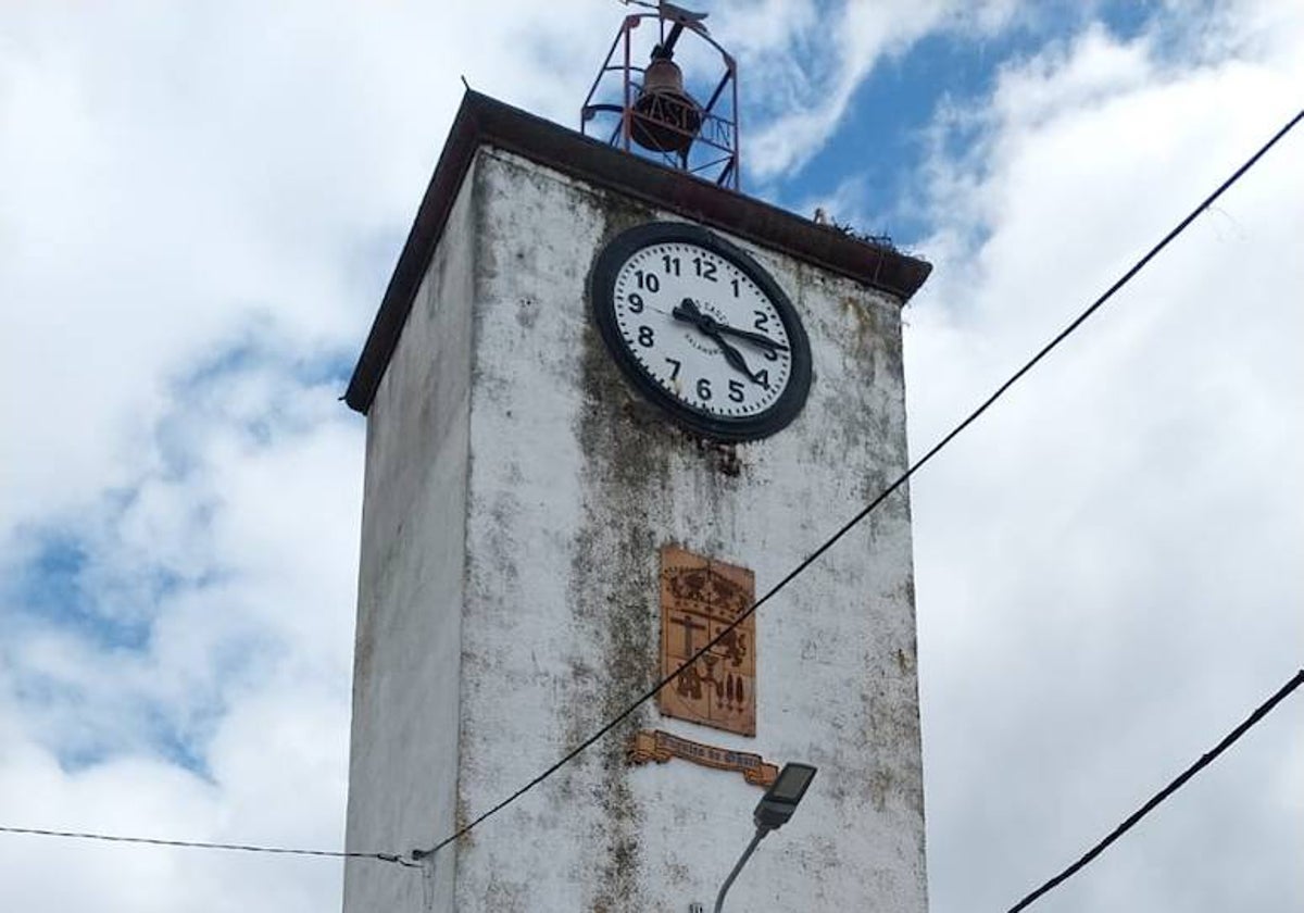 El reloj salmantino que compartió las mismas manos que el de la Puerta del Sol