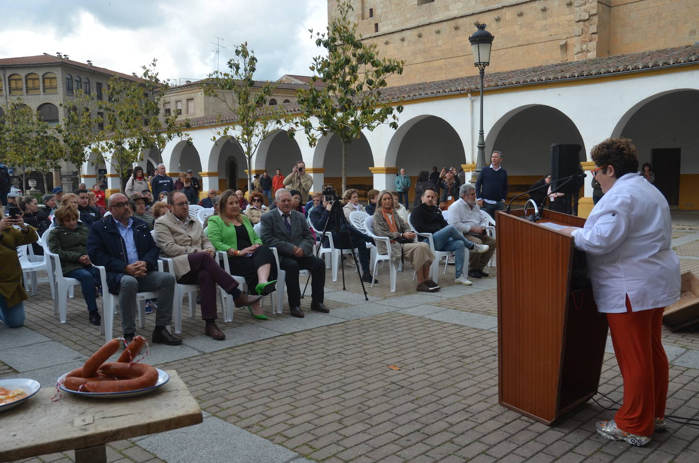 Pregón pasado por agua en el inicio de la III Feria del Farinato de Ciudad Rodrigo