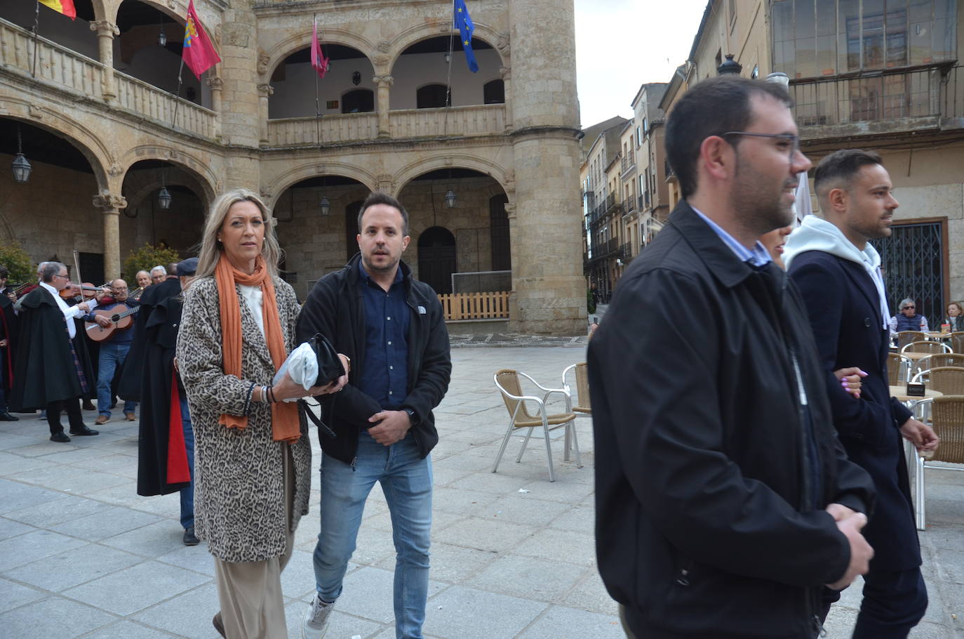 Pregón pasado por agua en el inicio de la III Feria del Farinato de Ciudad Rodrigo